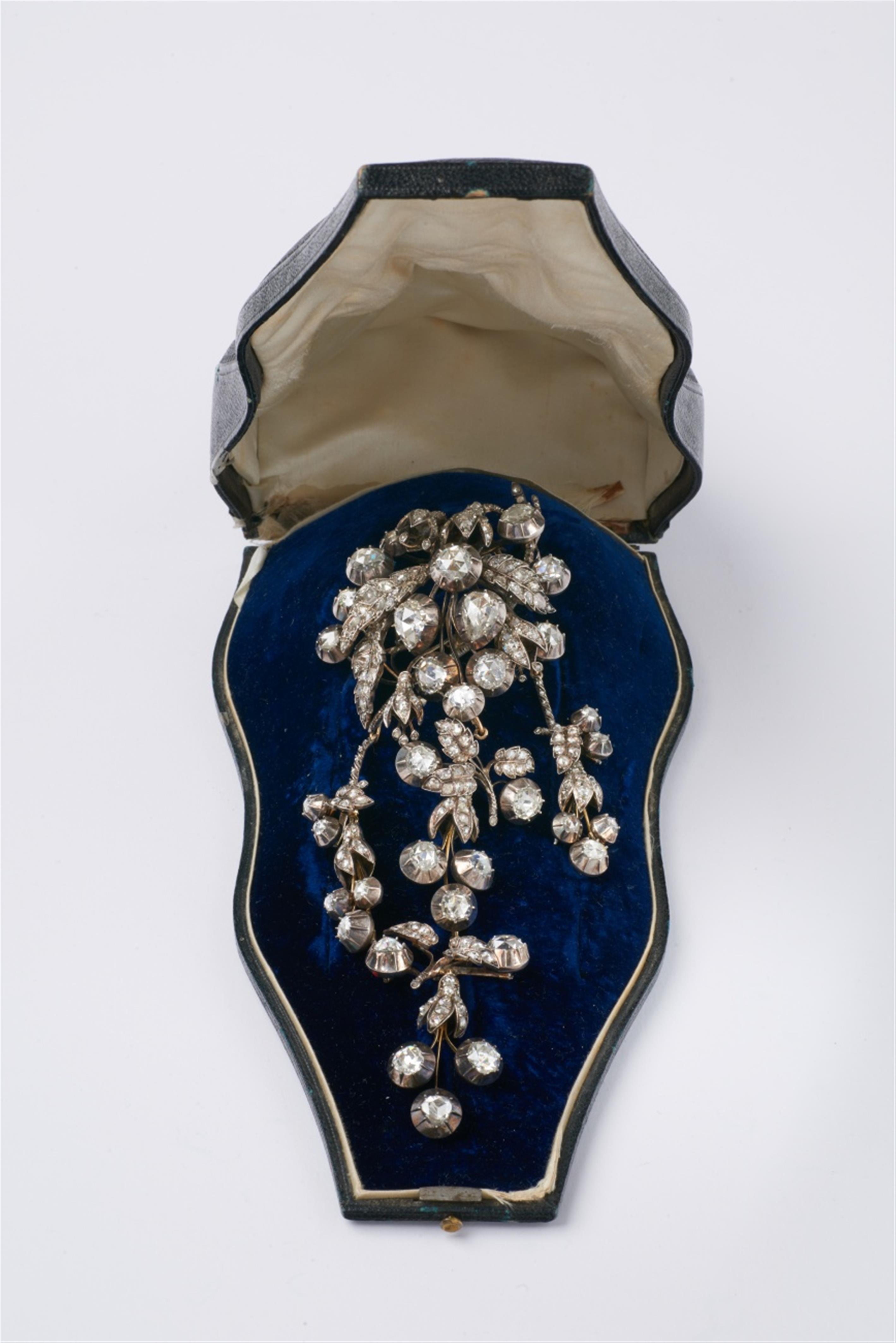 Korsagen-Ornament "en pampille" - image-1