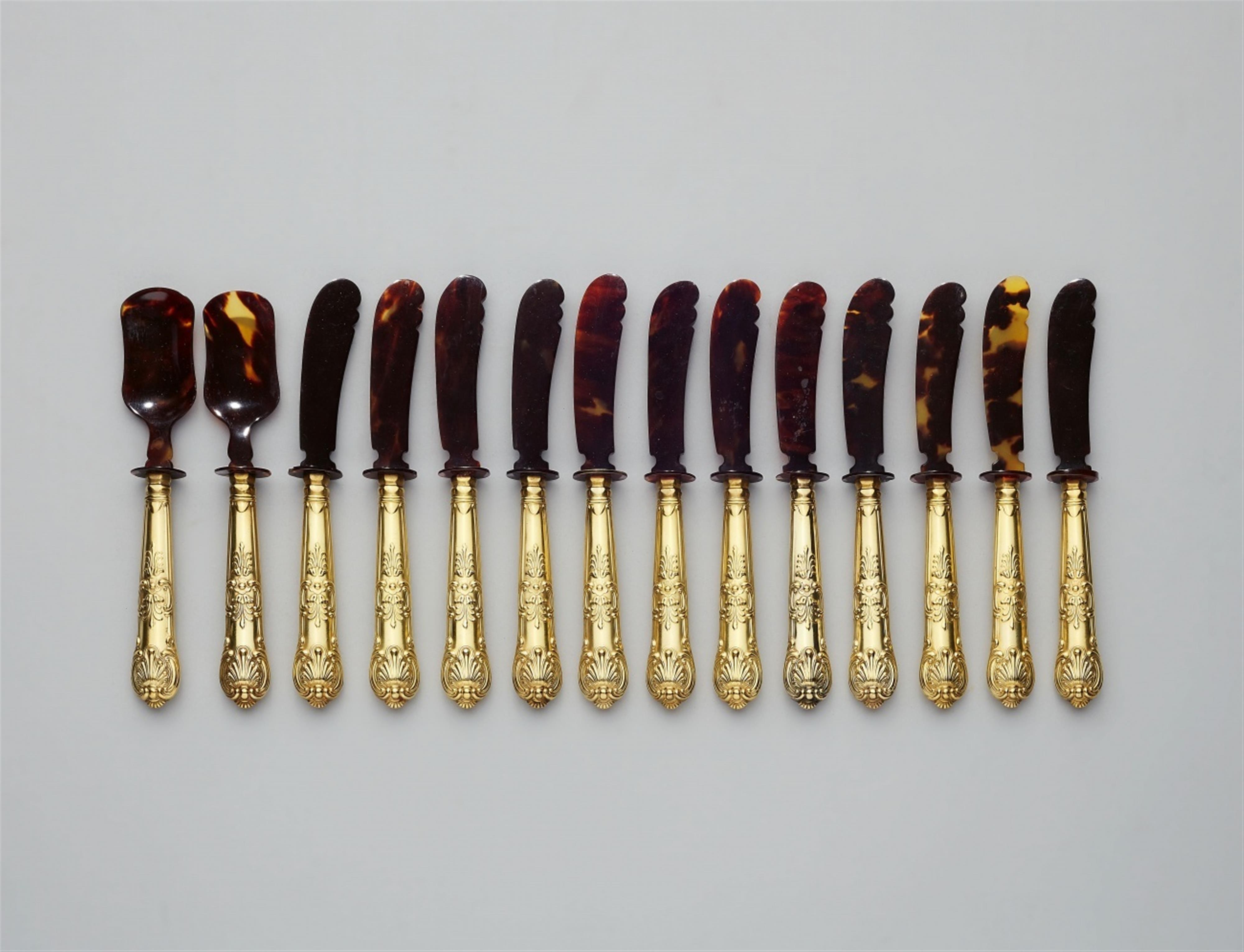 A vermeil and tortoiseshell caviar cutlery set - image-1