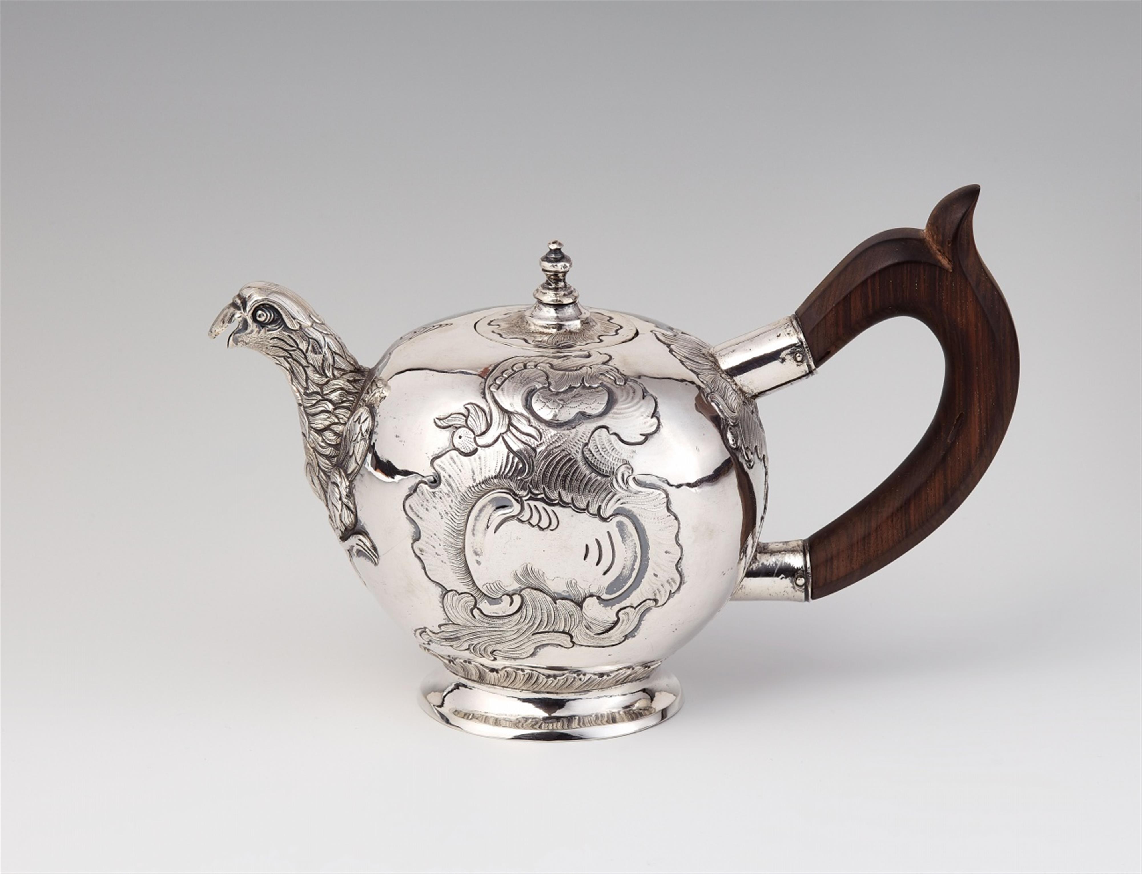 A Moscow silver teapot - image-1
