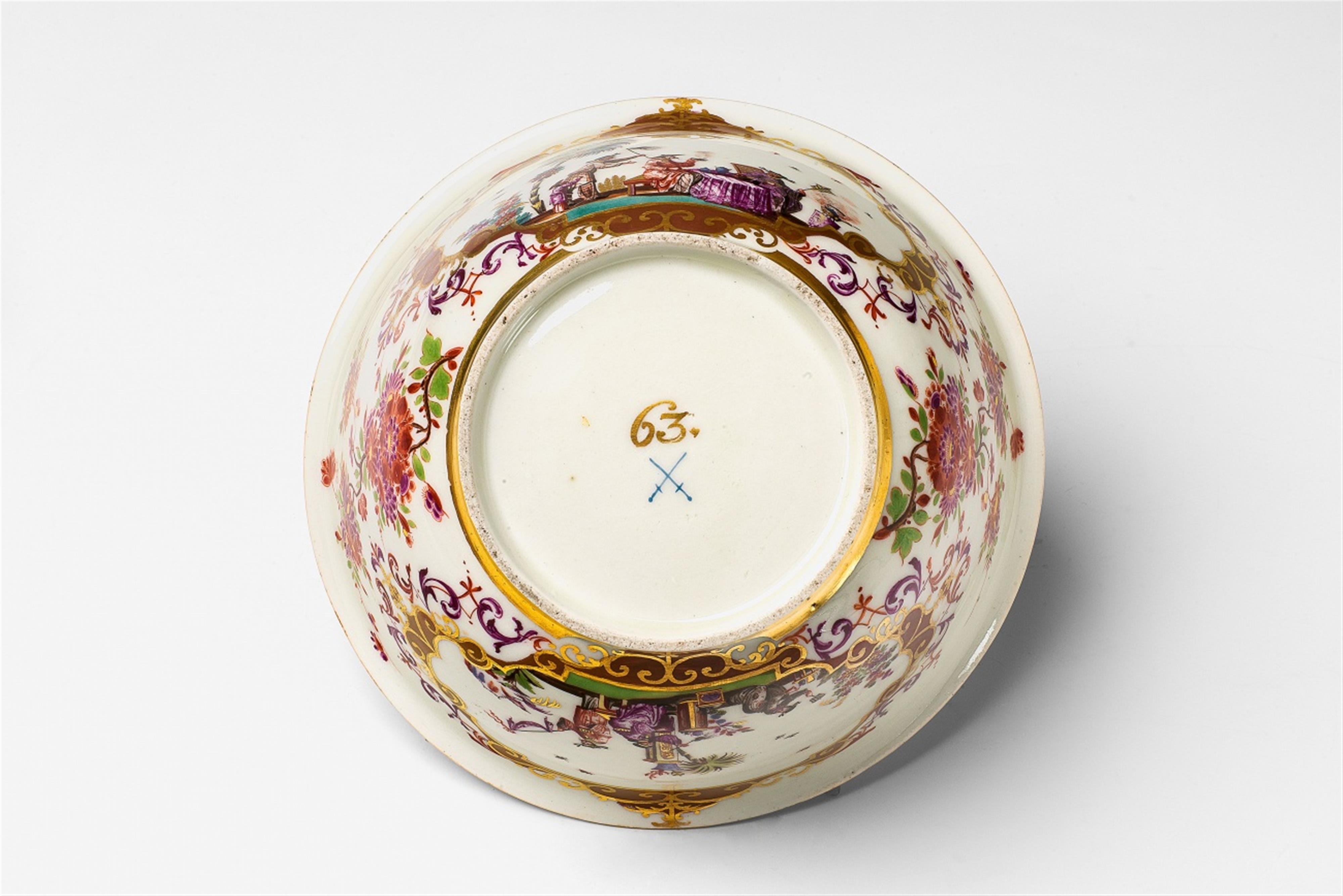 A Meissen porcelain slop bowl with Hoeroldt Chinoiseries - image-2