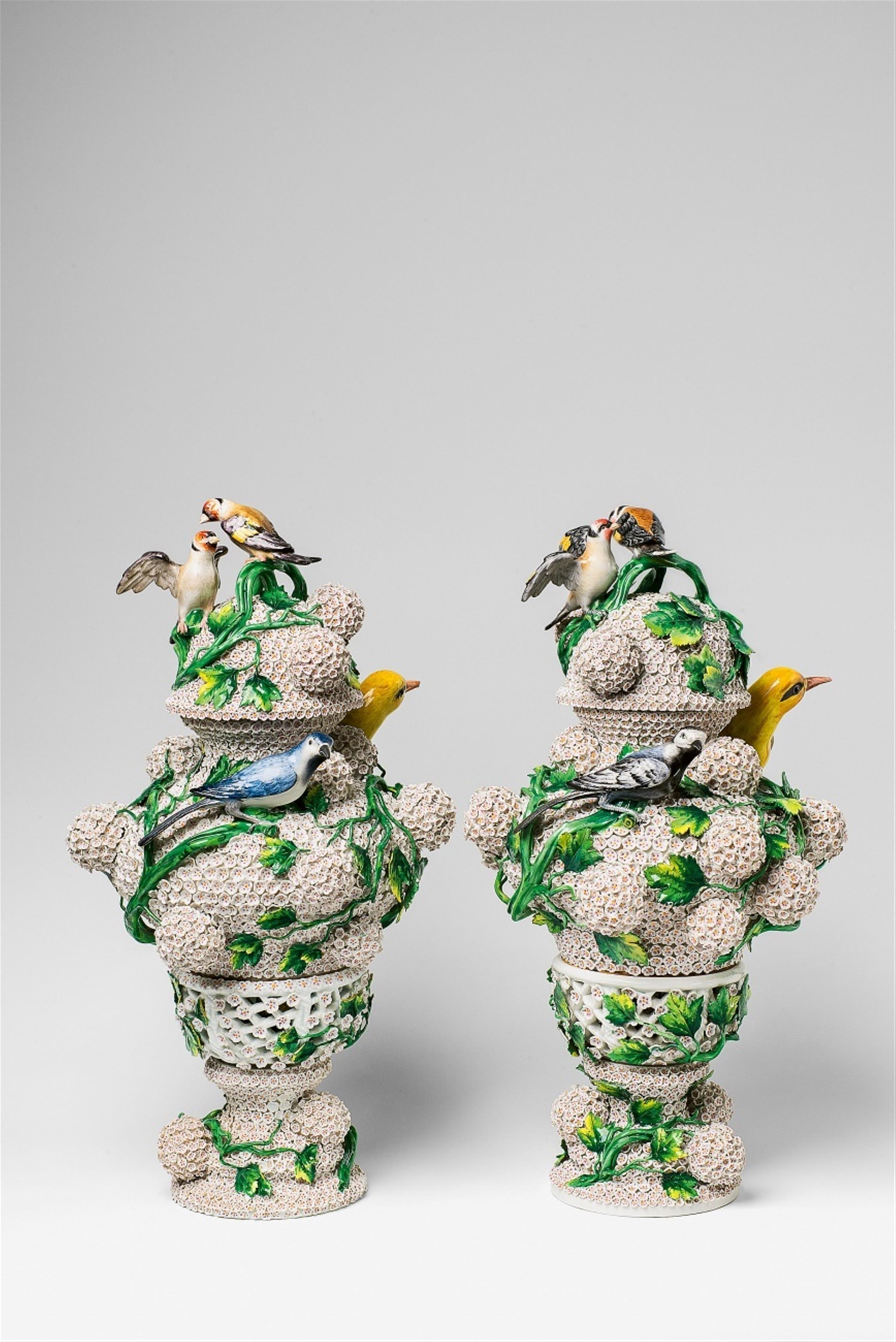 A pair of Meissen porcelain snowball flower vases with birds - image-2