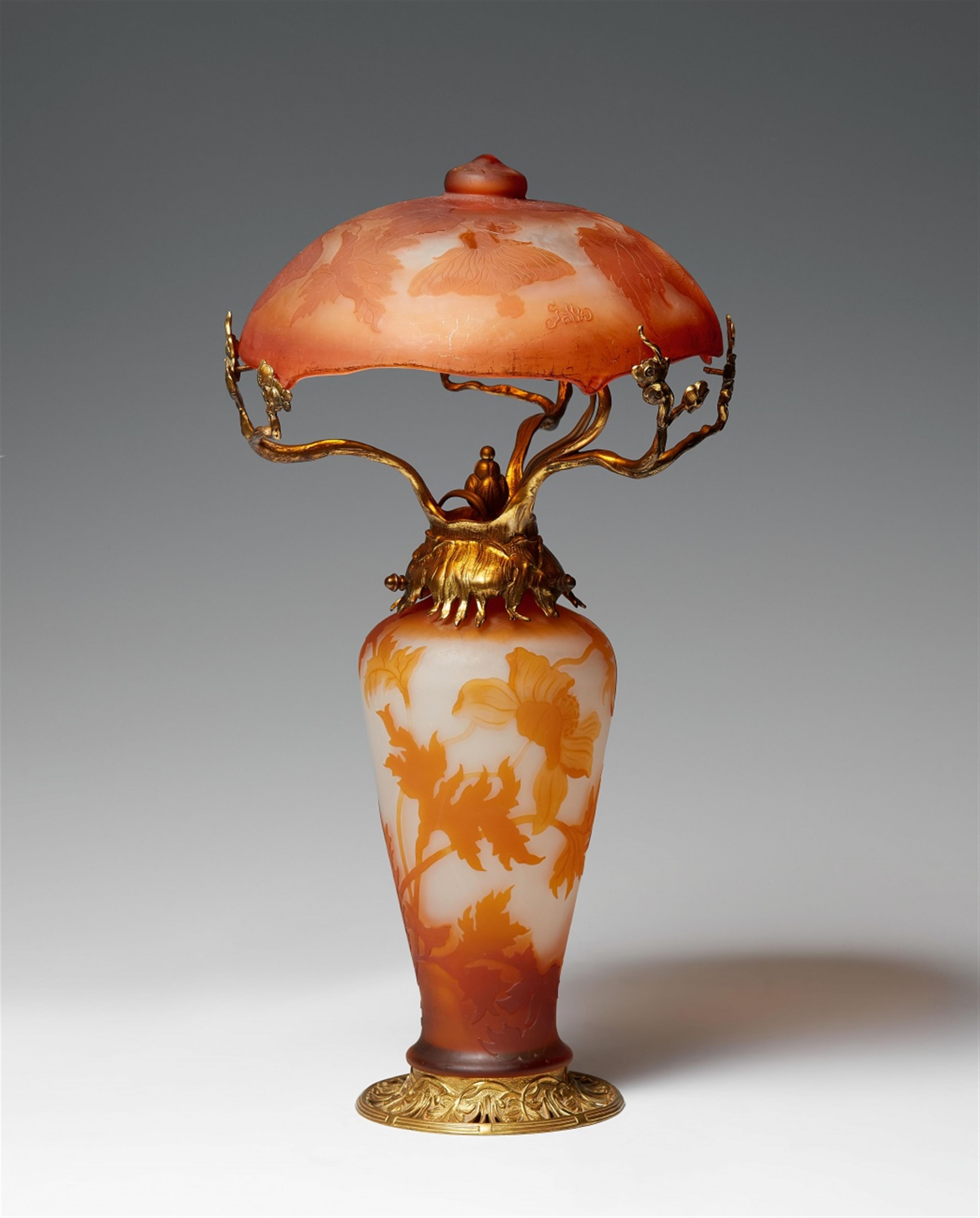 An Emile Gallé cameo glass table lamp - image-1