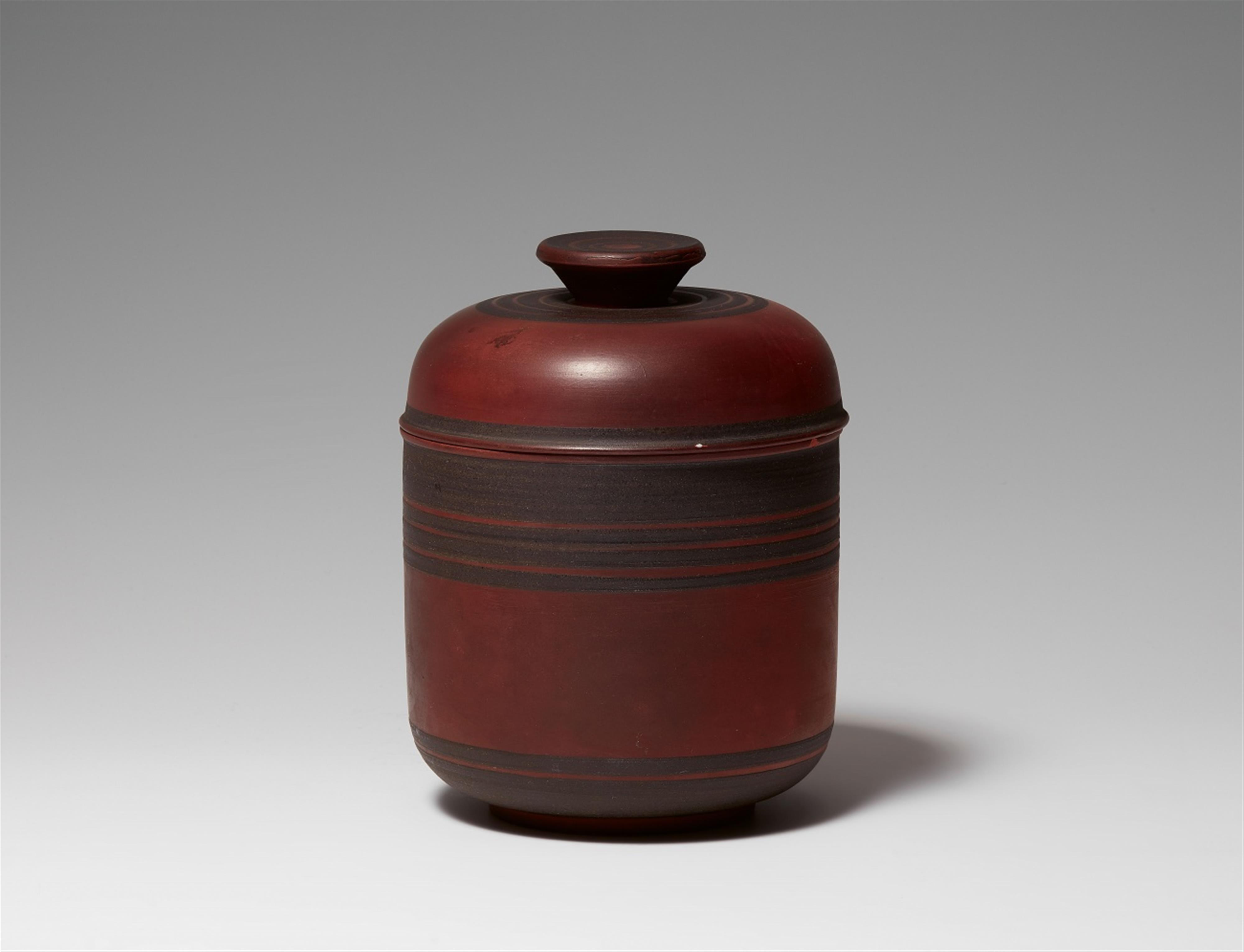 A large red earthenware jar by Otto Lindig - image-1