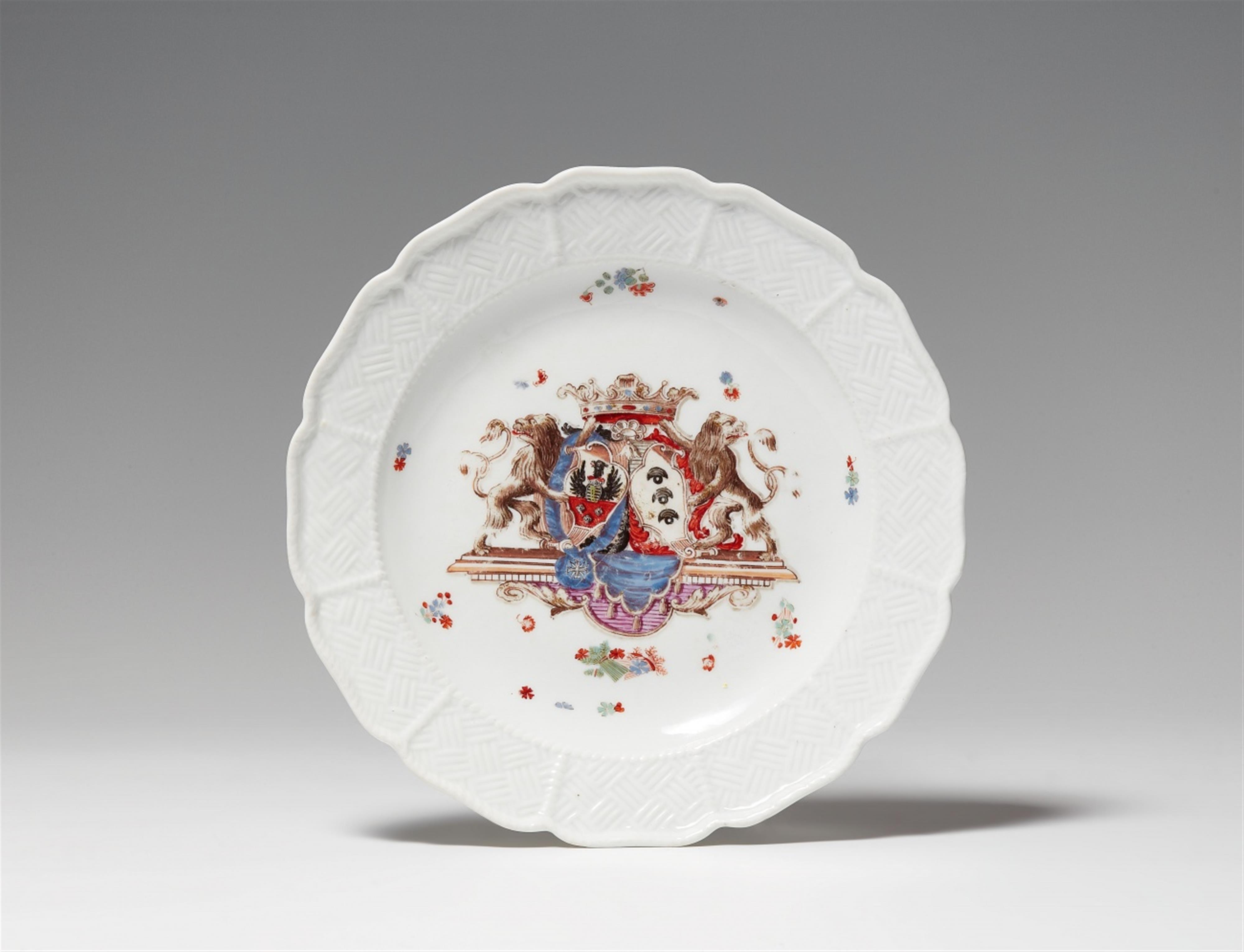 A Meissen porcelain dinner plate with the arms of Sulkowski and Stain zu Jettingen - image-1