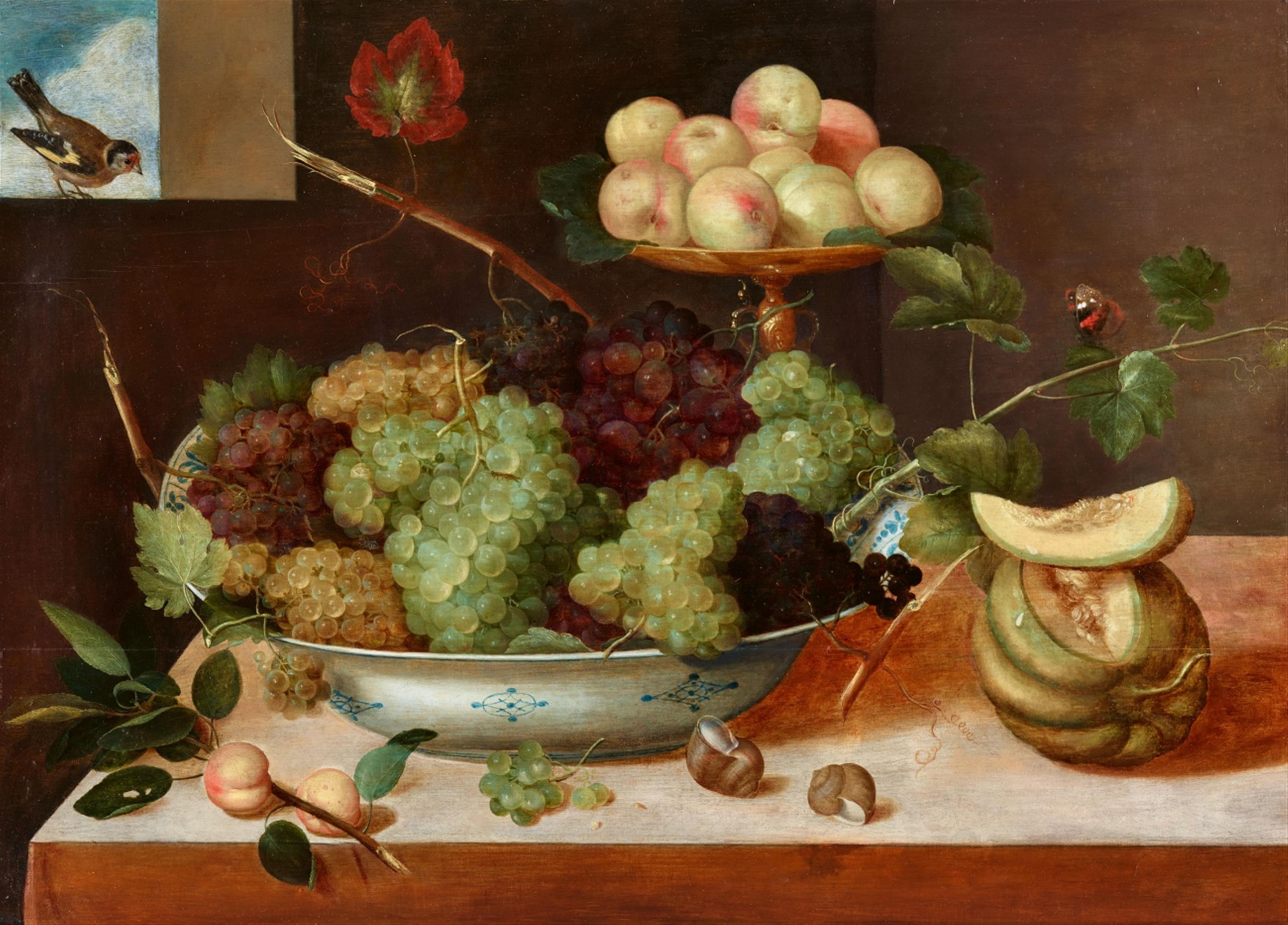 Peter Binoit - Stillleben mit Trauben in einer Porzellanschale, Pfirsichen, Melonen und Schnecken - image-1
