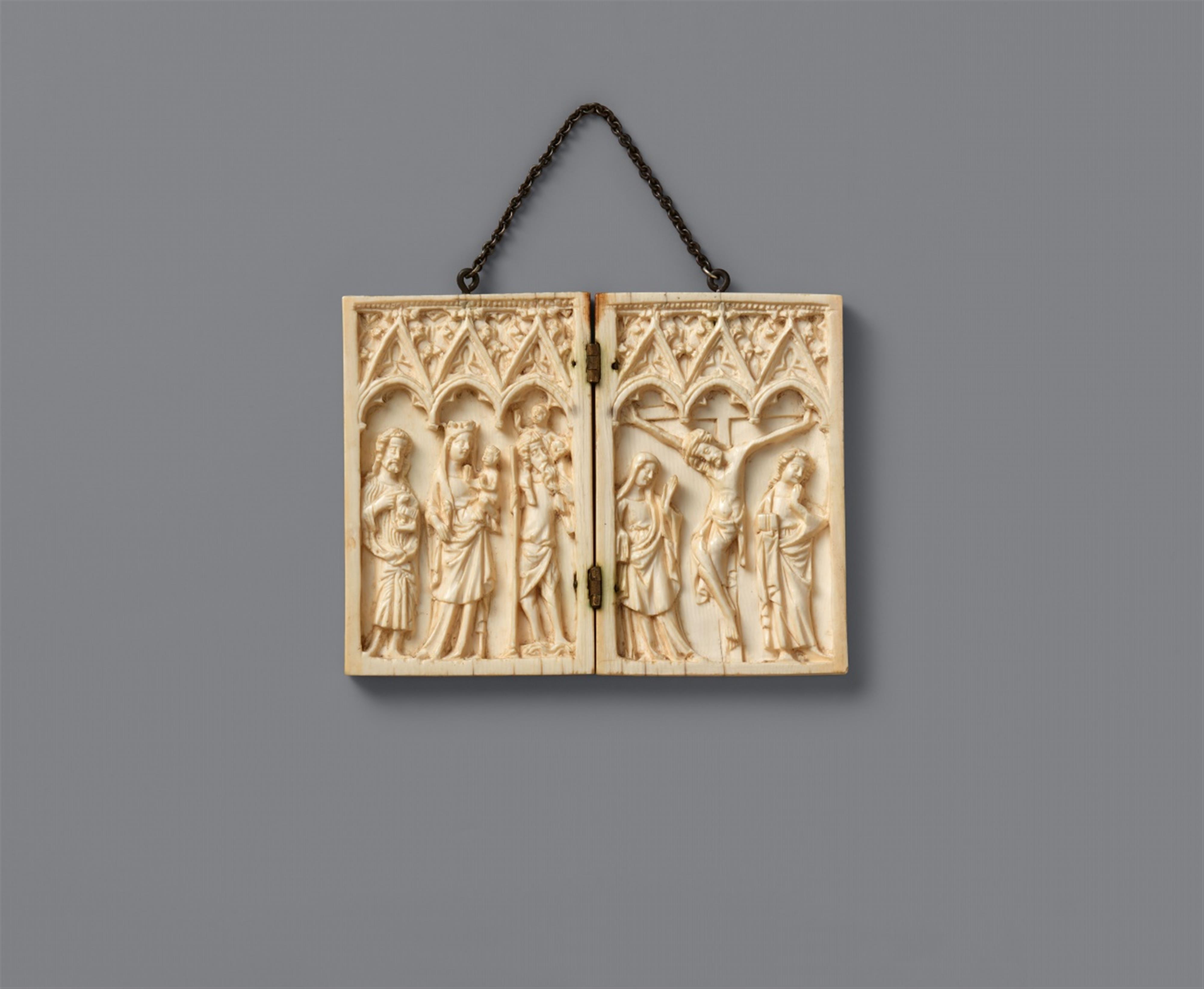 France early 14th century - An early 14th century French carved ivory diptych with the Virgin and the Crucifixion - image-1