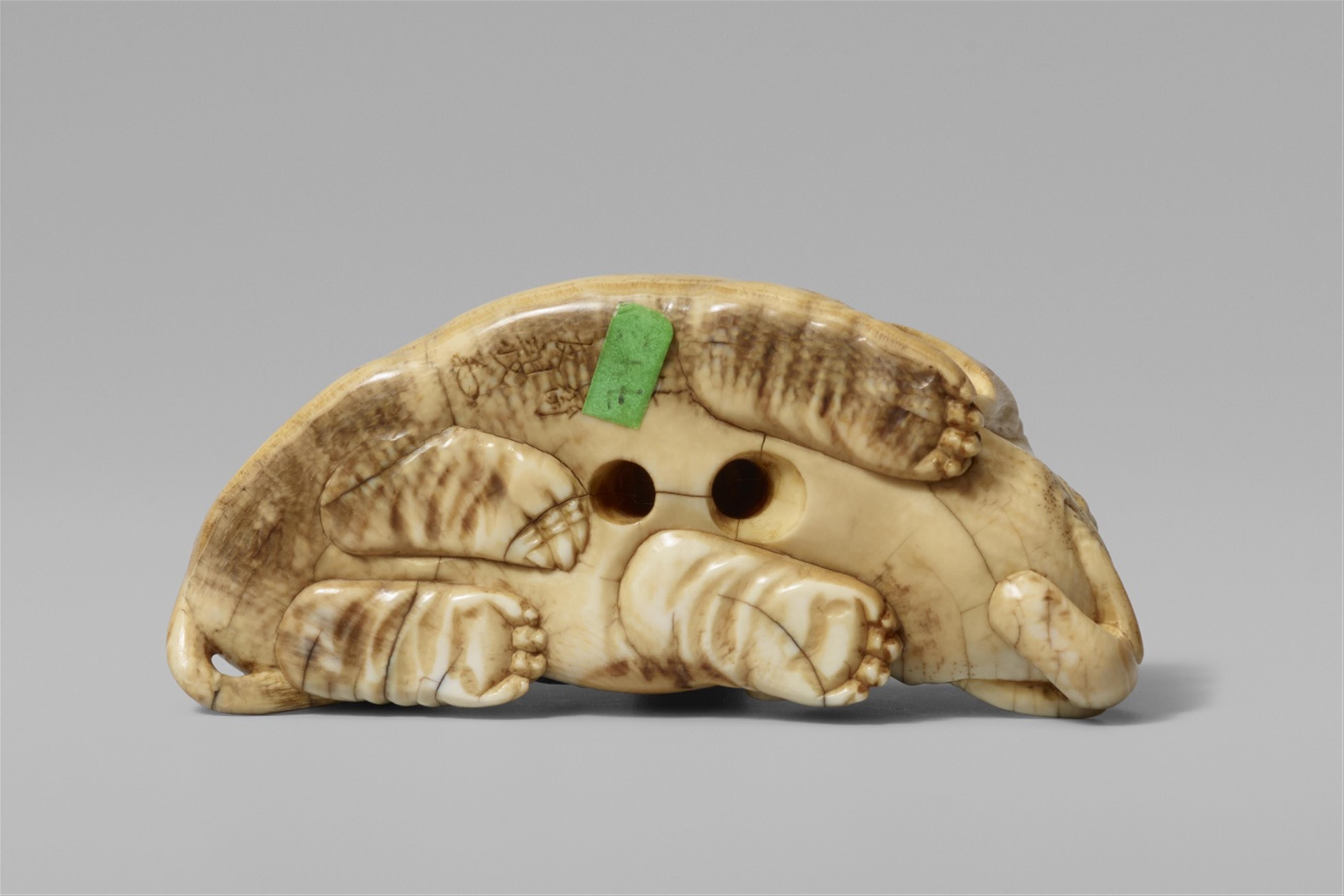 An impressively large and remarkable ivory netsuke of Eguchi no Kimi, by Tomochika. Mid-19th century - image-3