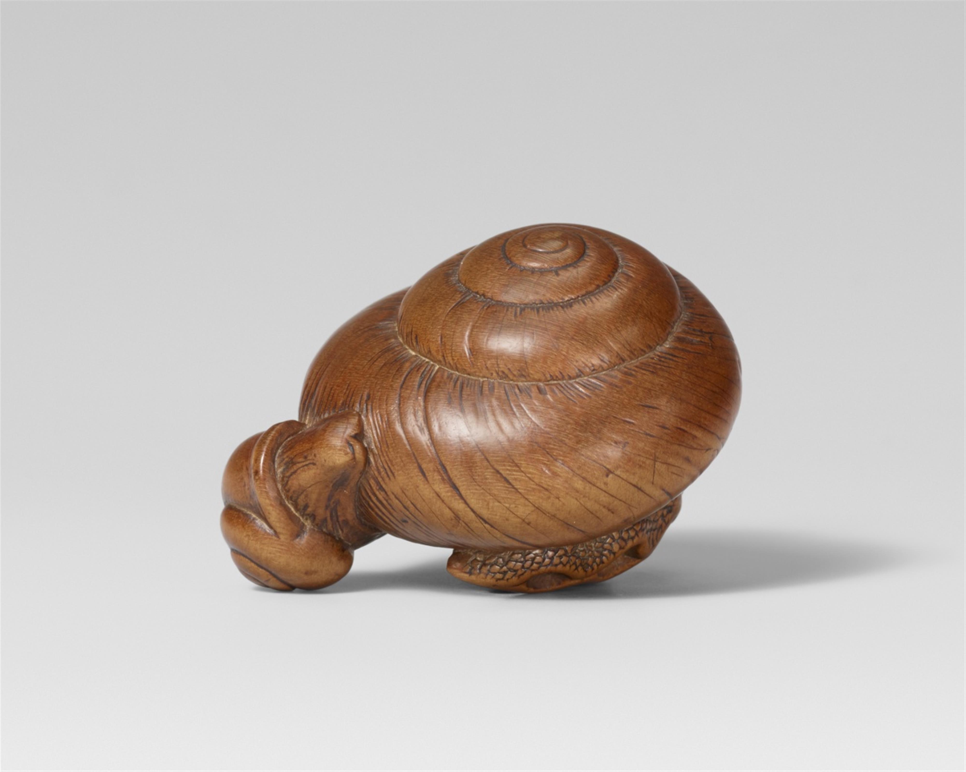 A boxwood netsuke of a two snails of different sizes. Mid-19th century - image-1