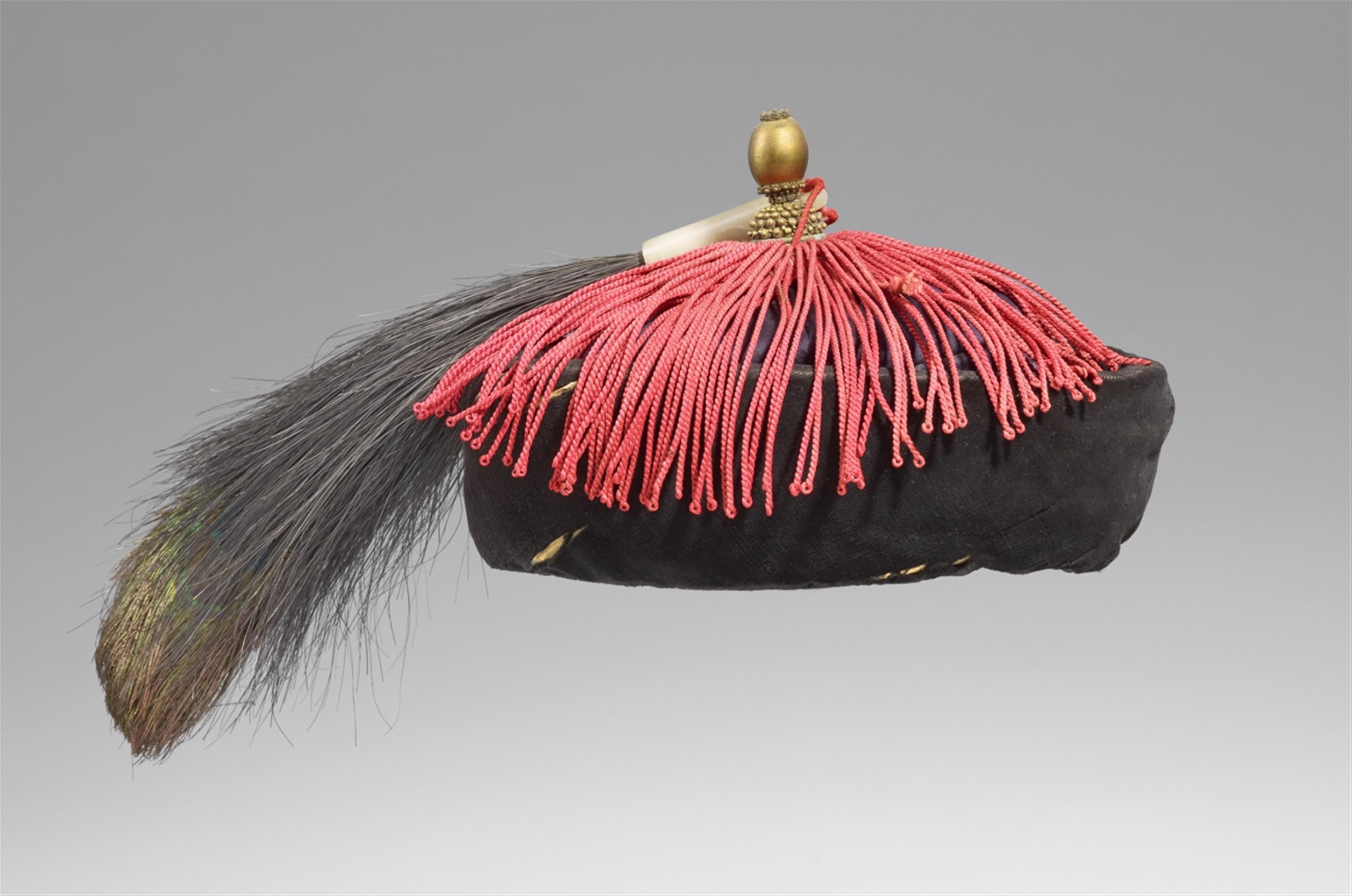 A mandarin's velvet brimmed winter hat (jiguan). Late 19th century - image-1