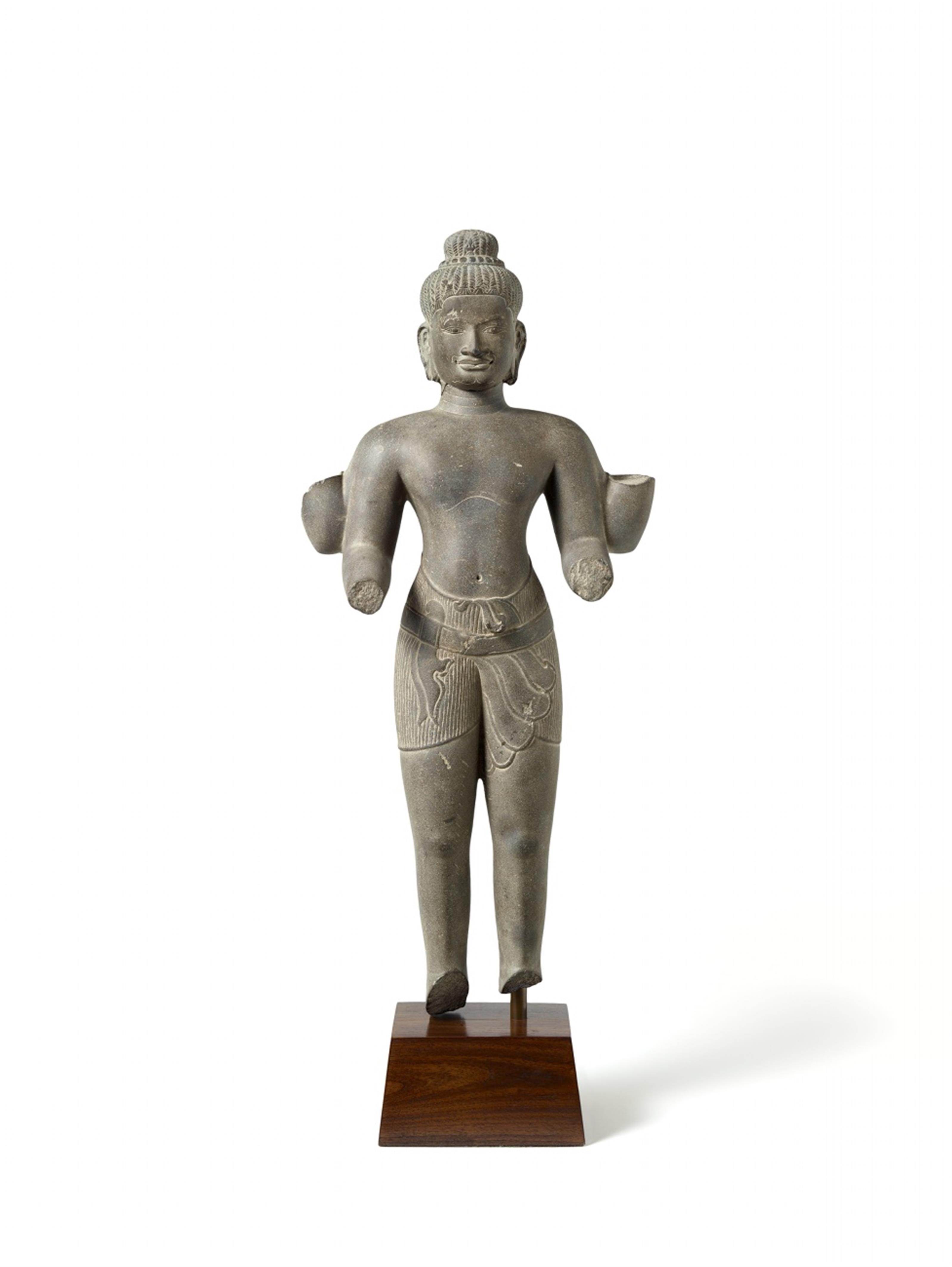 A fine Baphuon style sandstone figure of Vishnu. Second half 11th century - image-1