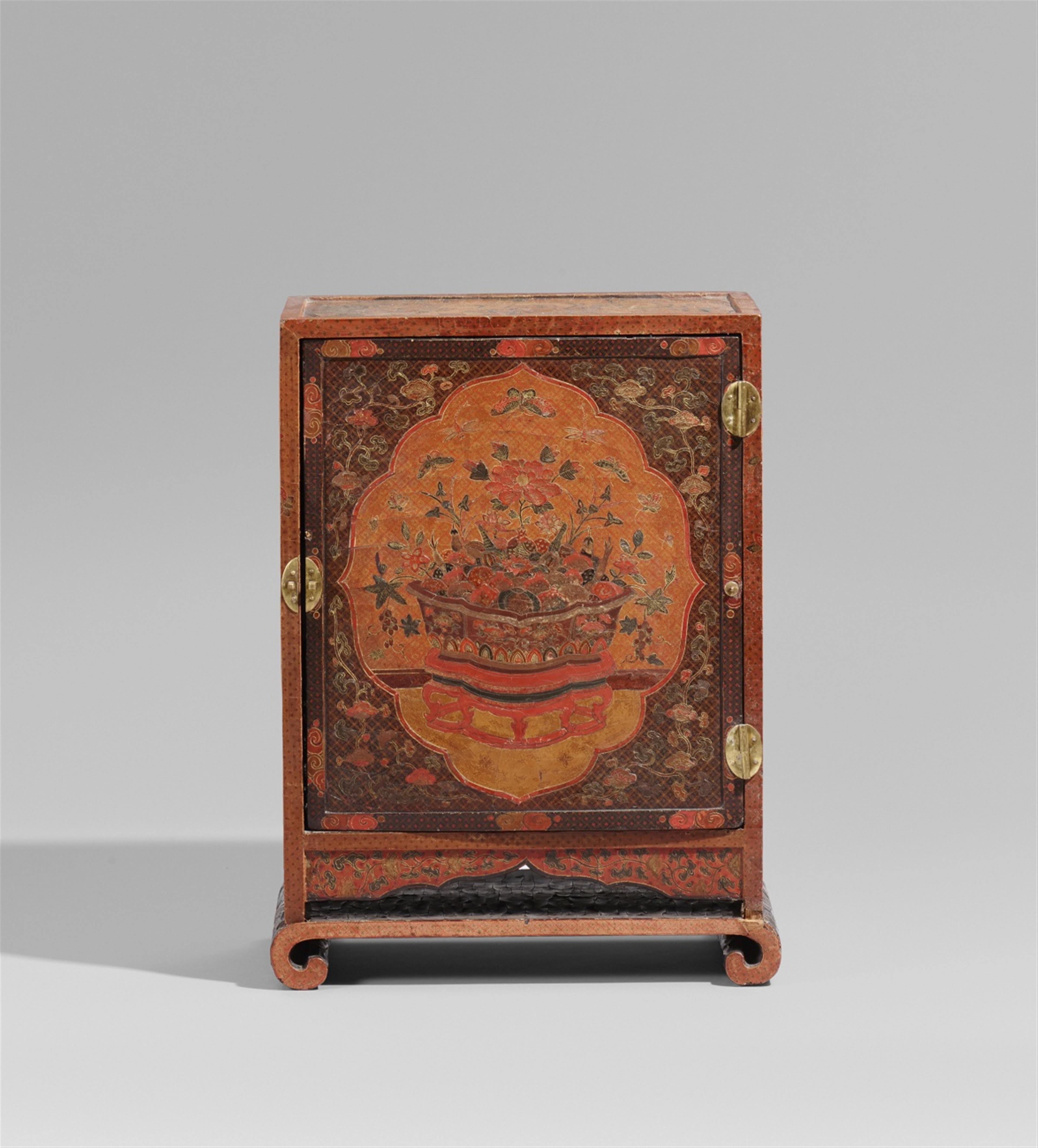 A small cabinet and stand. Qianggjin and tianqi lacquer. Ming dynasty - image-1