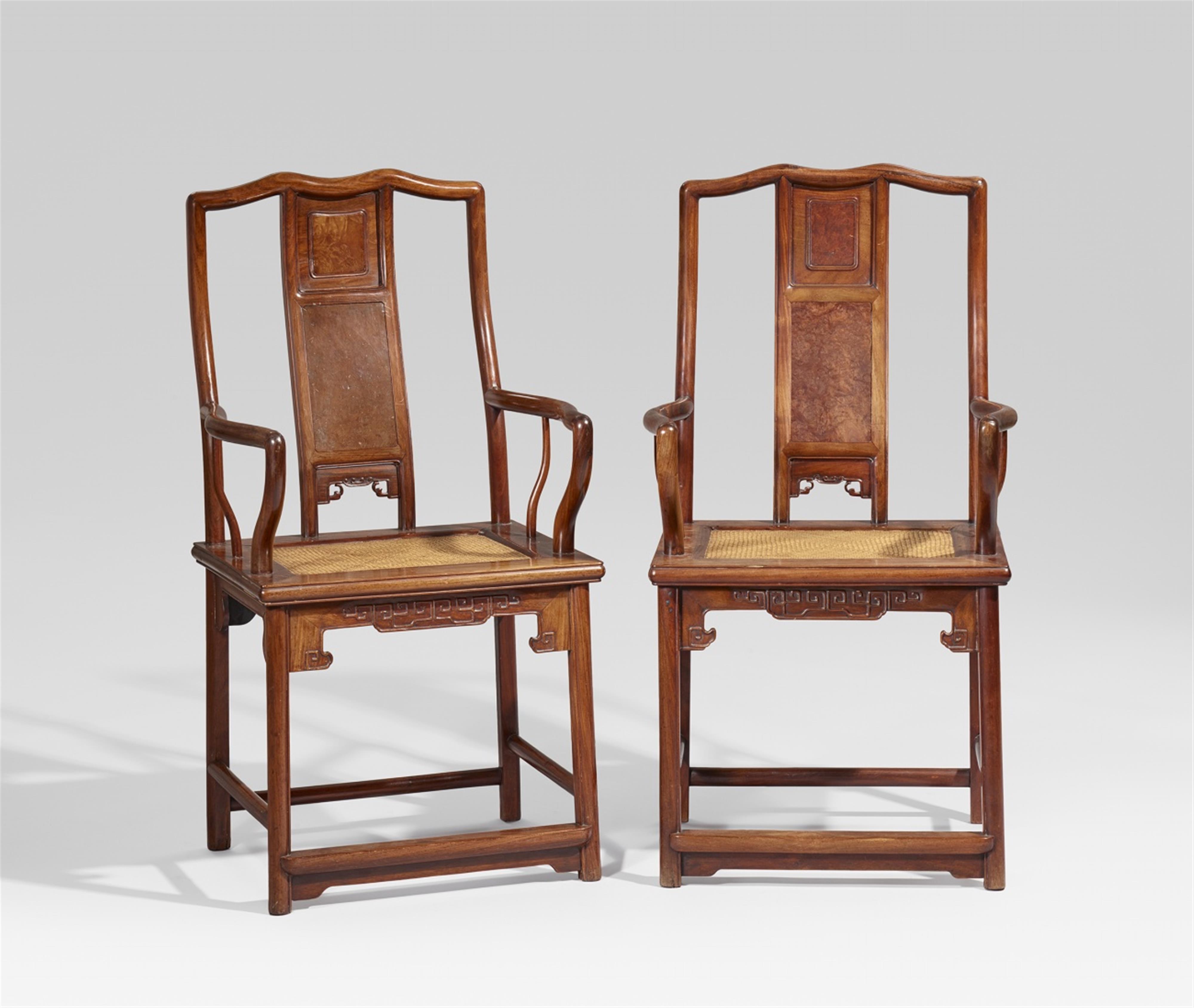 A pair of huanghuali high back armchairs. 18th century - image-1
