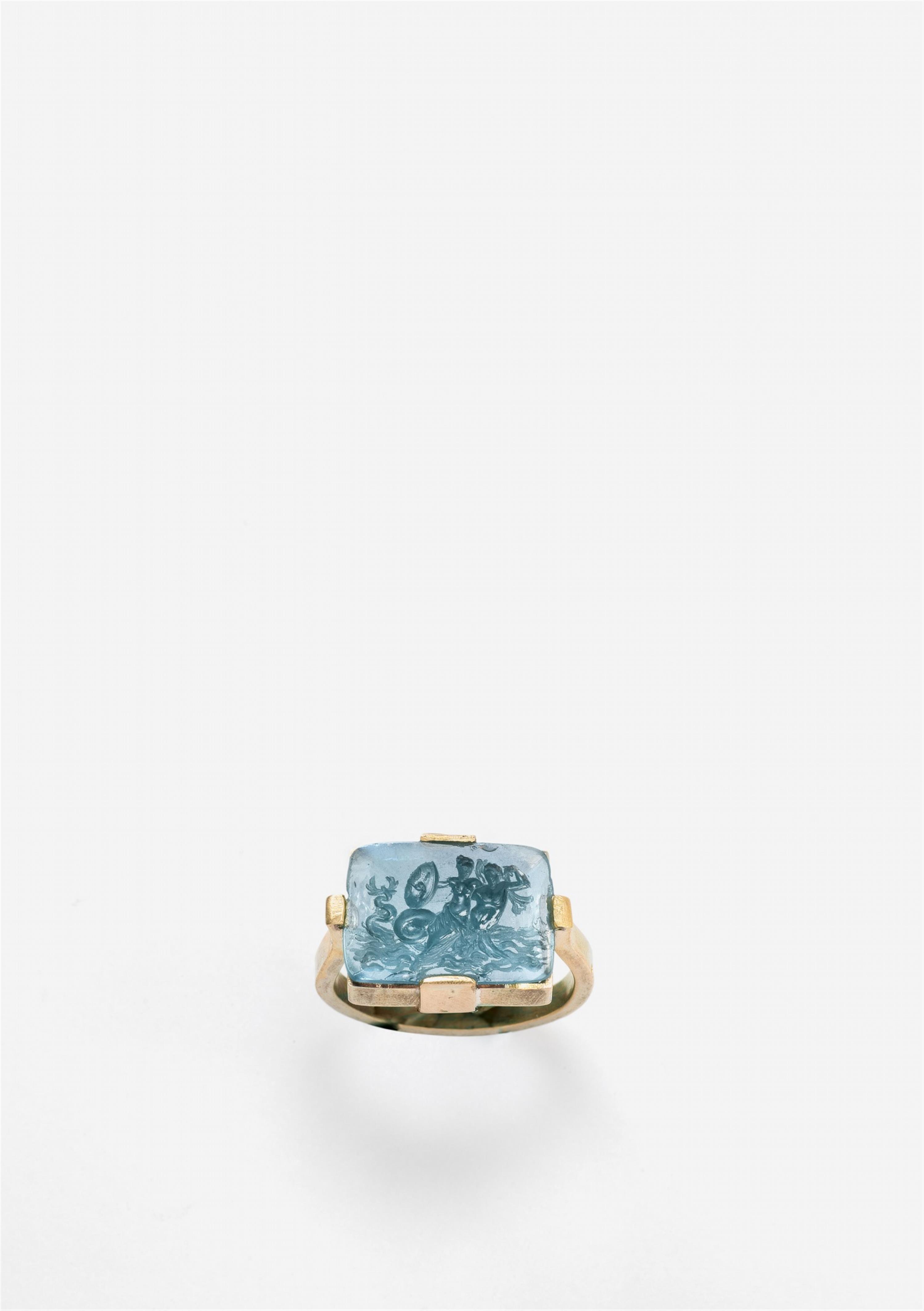 An 18k white gold and aquamarine intaglio ring - image-2