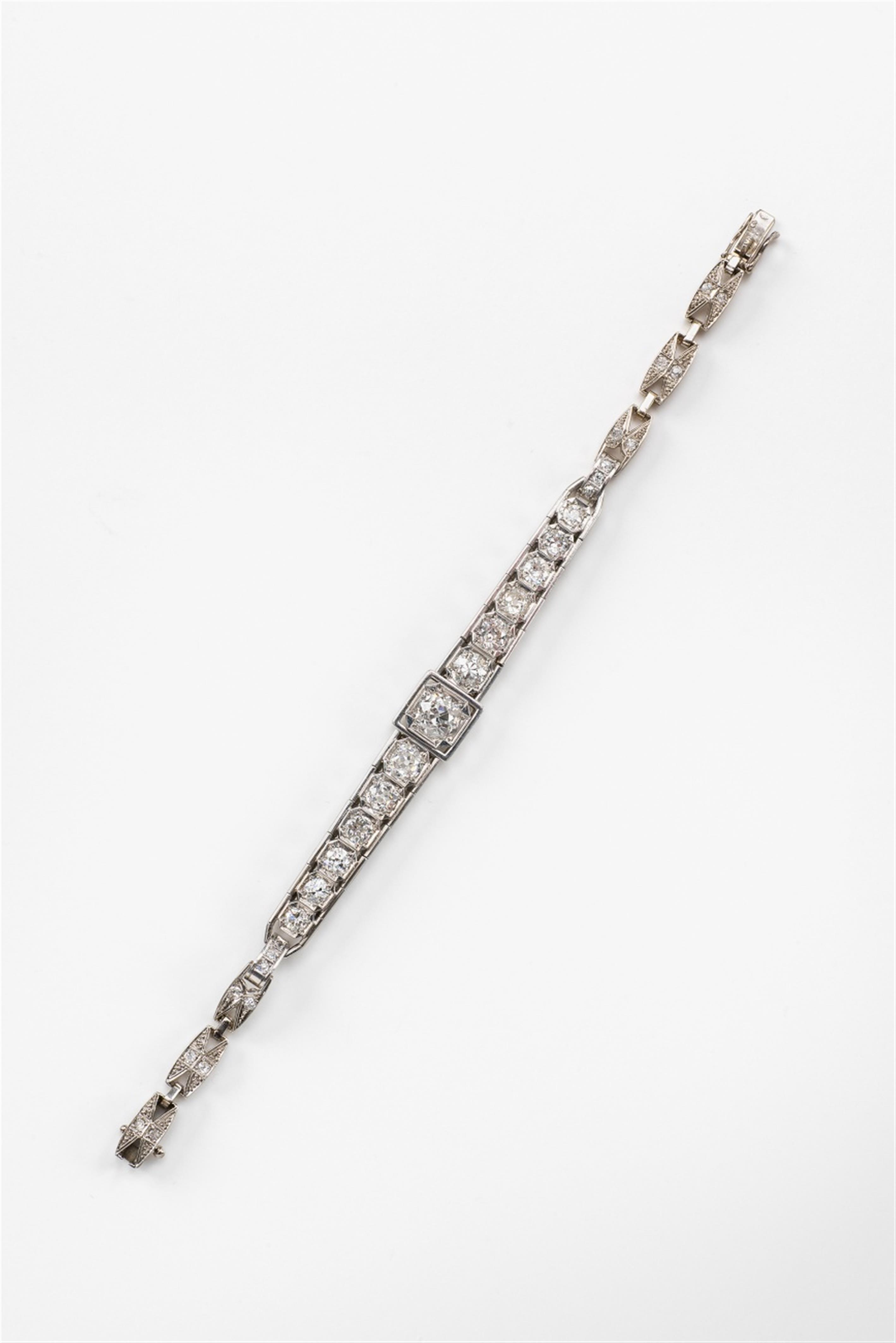 Art Déco-Armband mit Diamanten - image-1