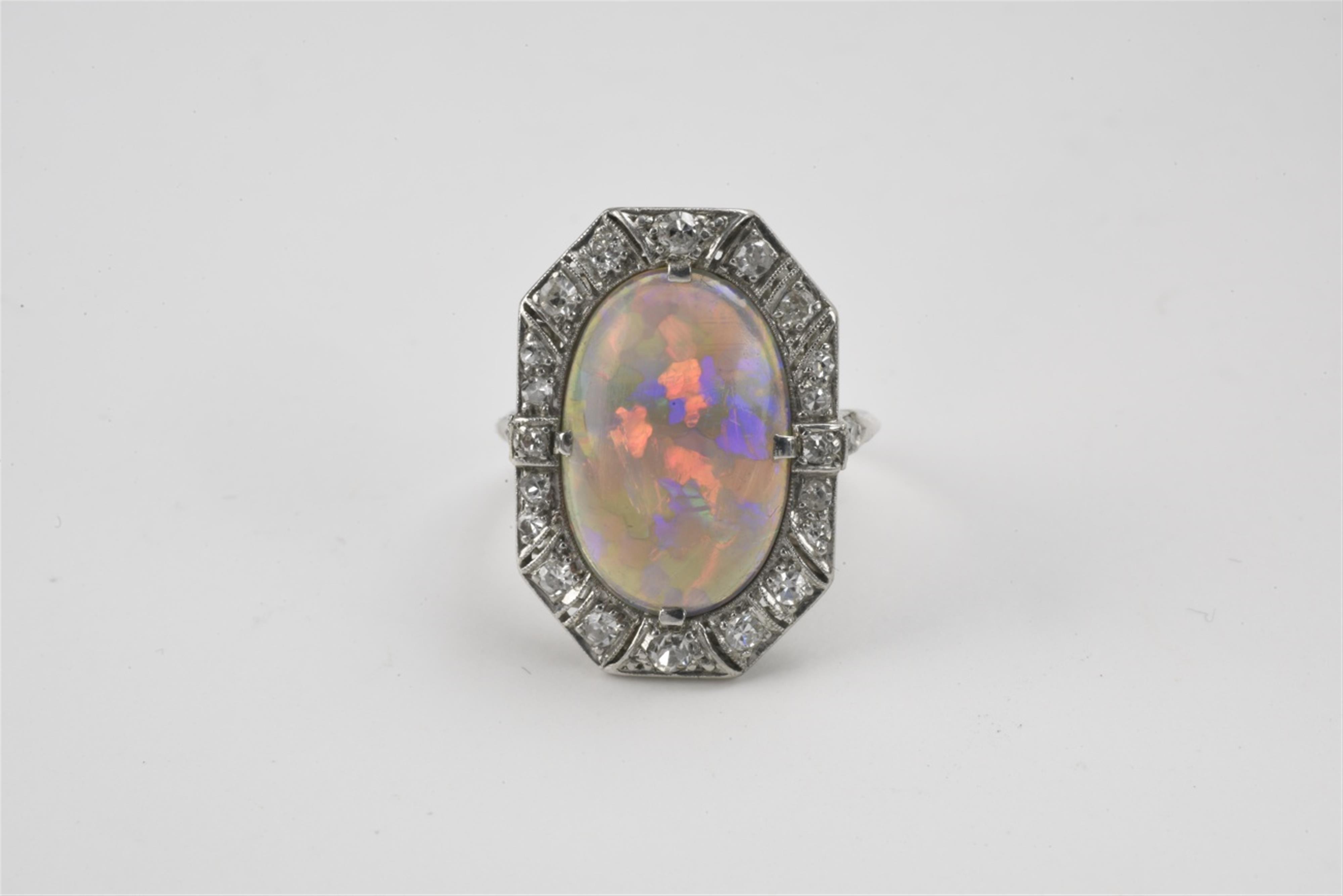 Art Déco-Ring mit Opal - image-1