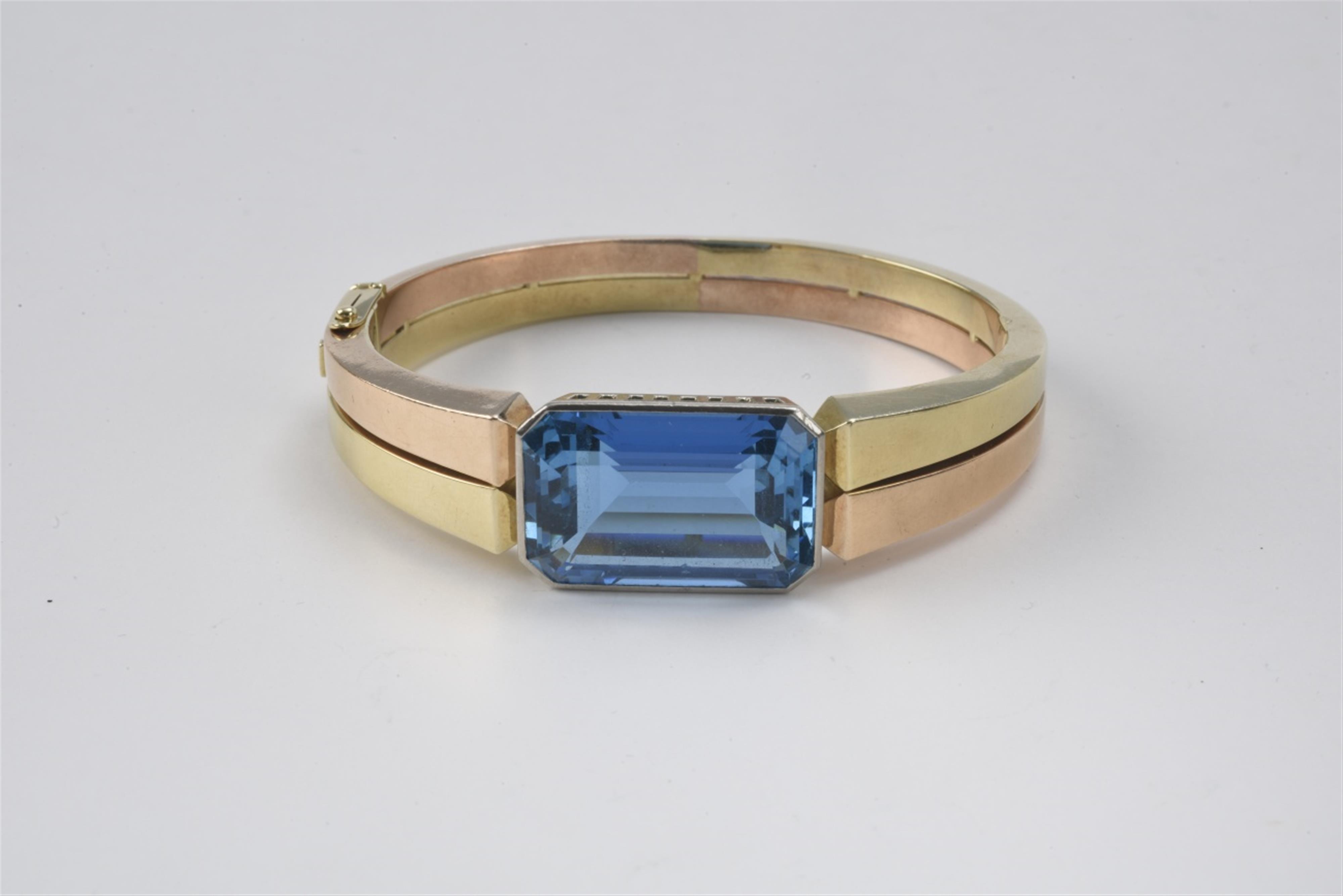 A 14k gold and aquamarine bangle - image-1