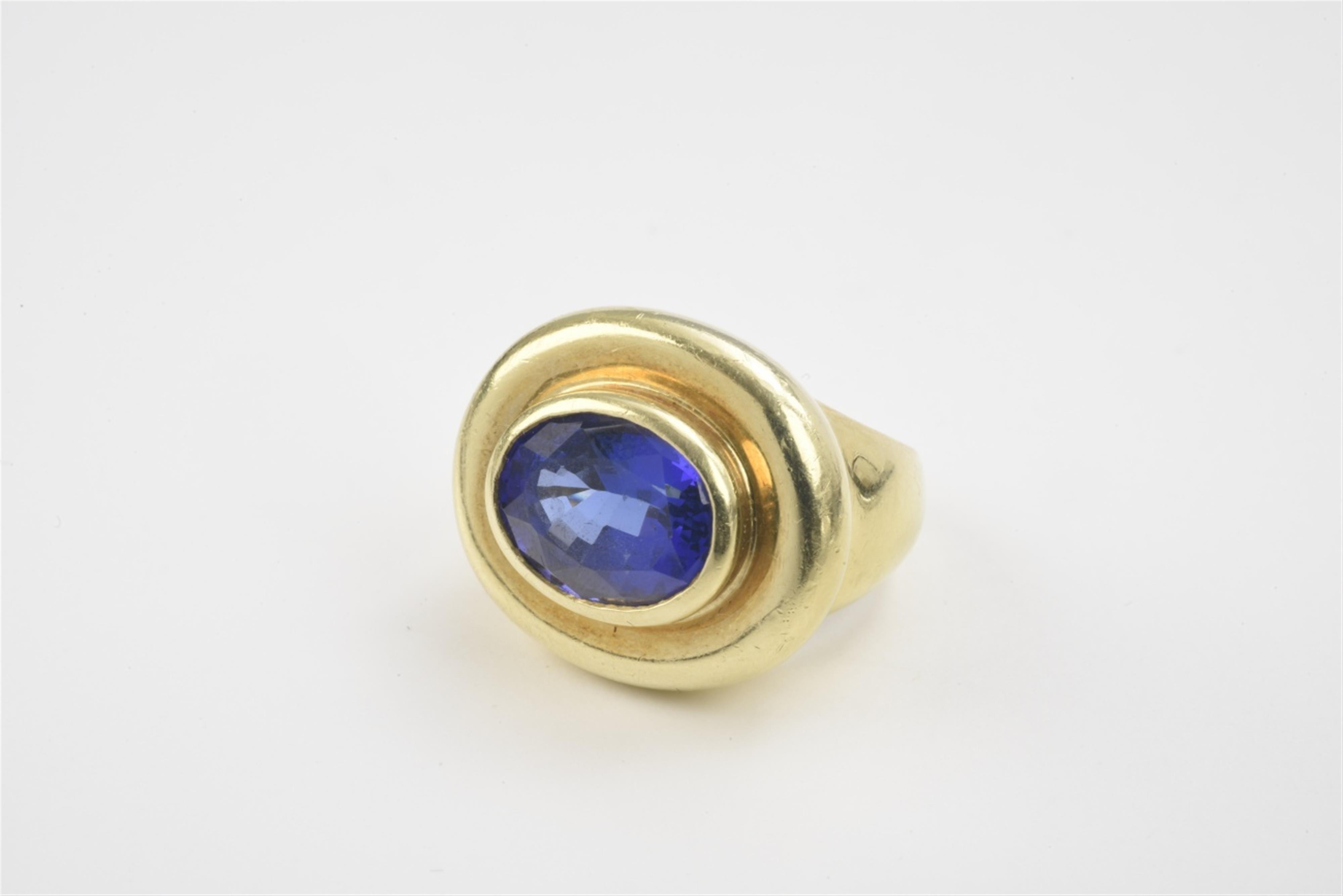 A Tiffany Studios 18k gold and tansanite ring - image-1
