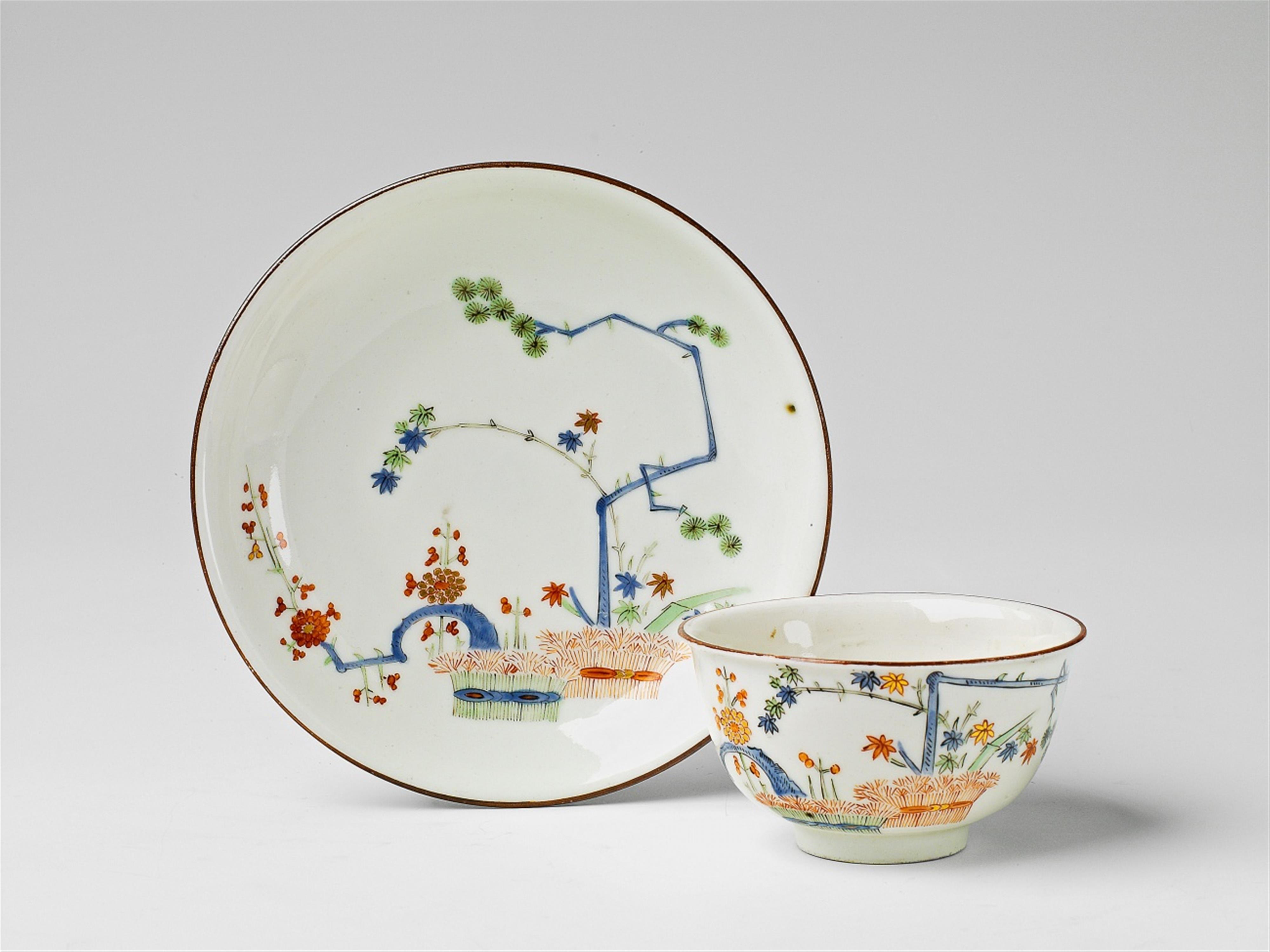 An early Meissen porcelain teabowl with a palace inventory number - image-1