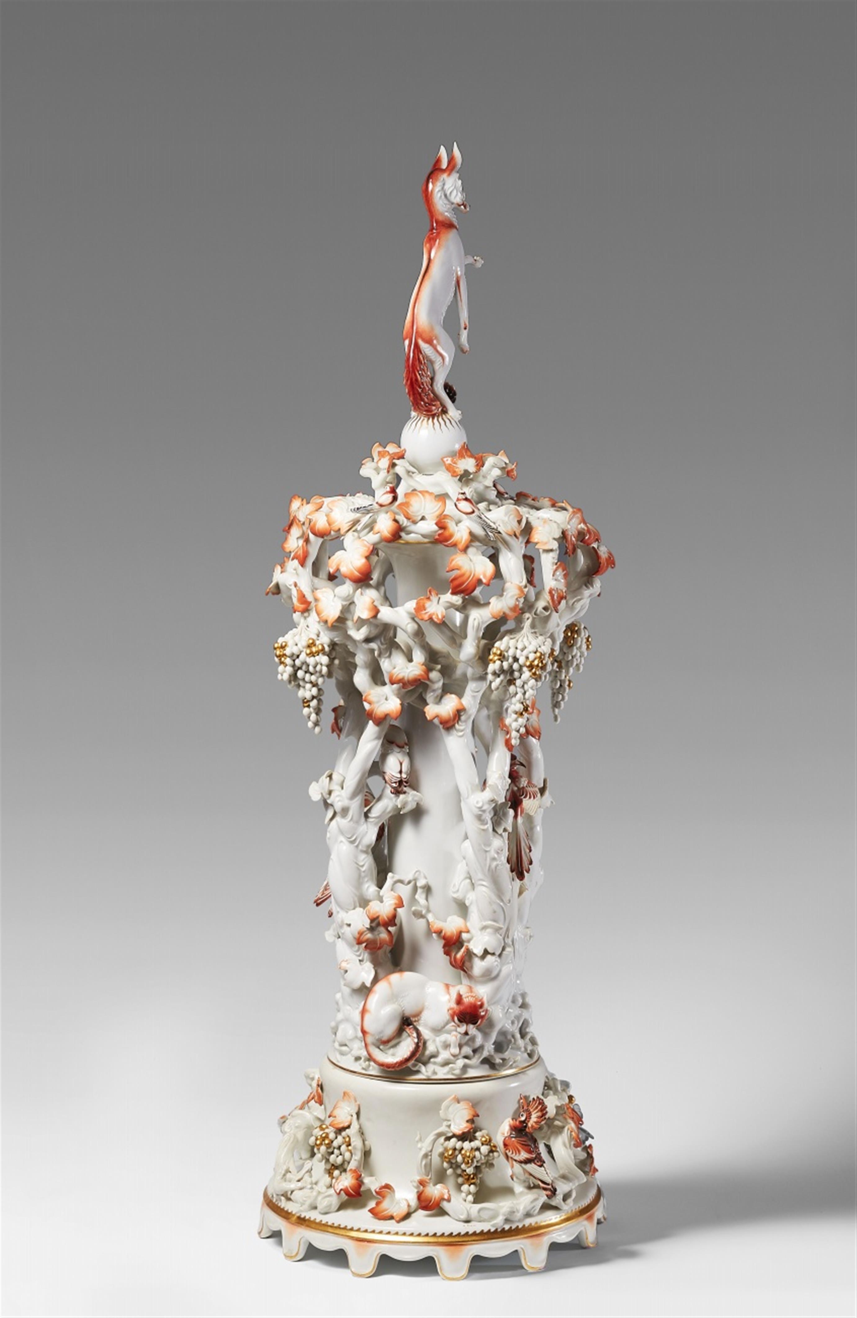 A Meissen porcelain "milieu de table" with figures from the "Reineke Fuchs" centrepiece - image-3