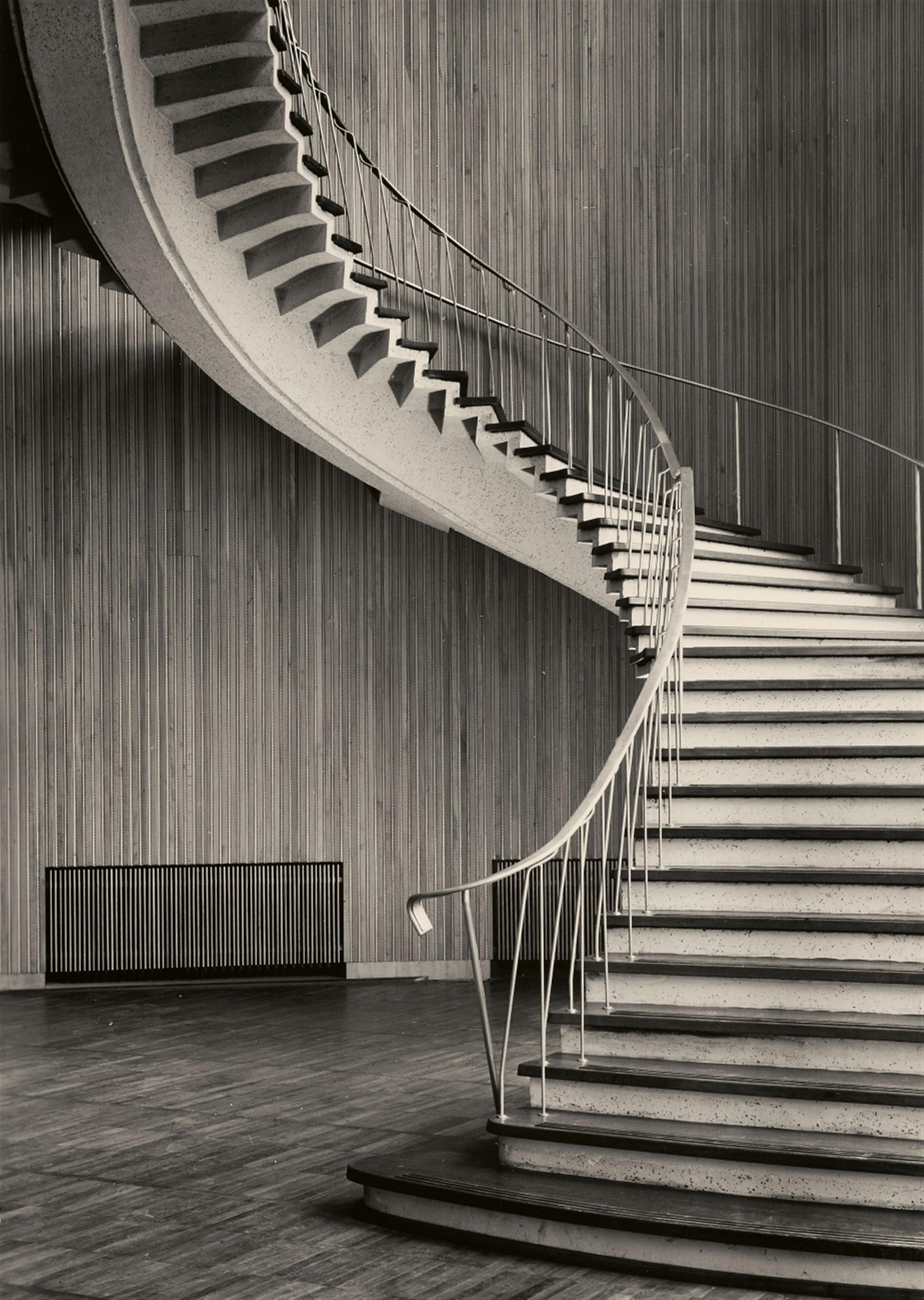 Karl Hugo Schmölz - Foyer WDR, Treppe zum Obergeschoss - image-1