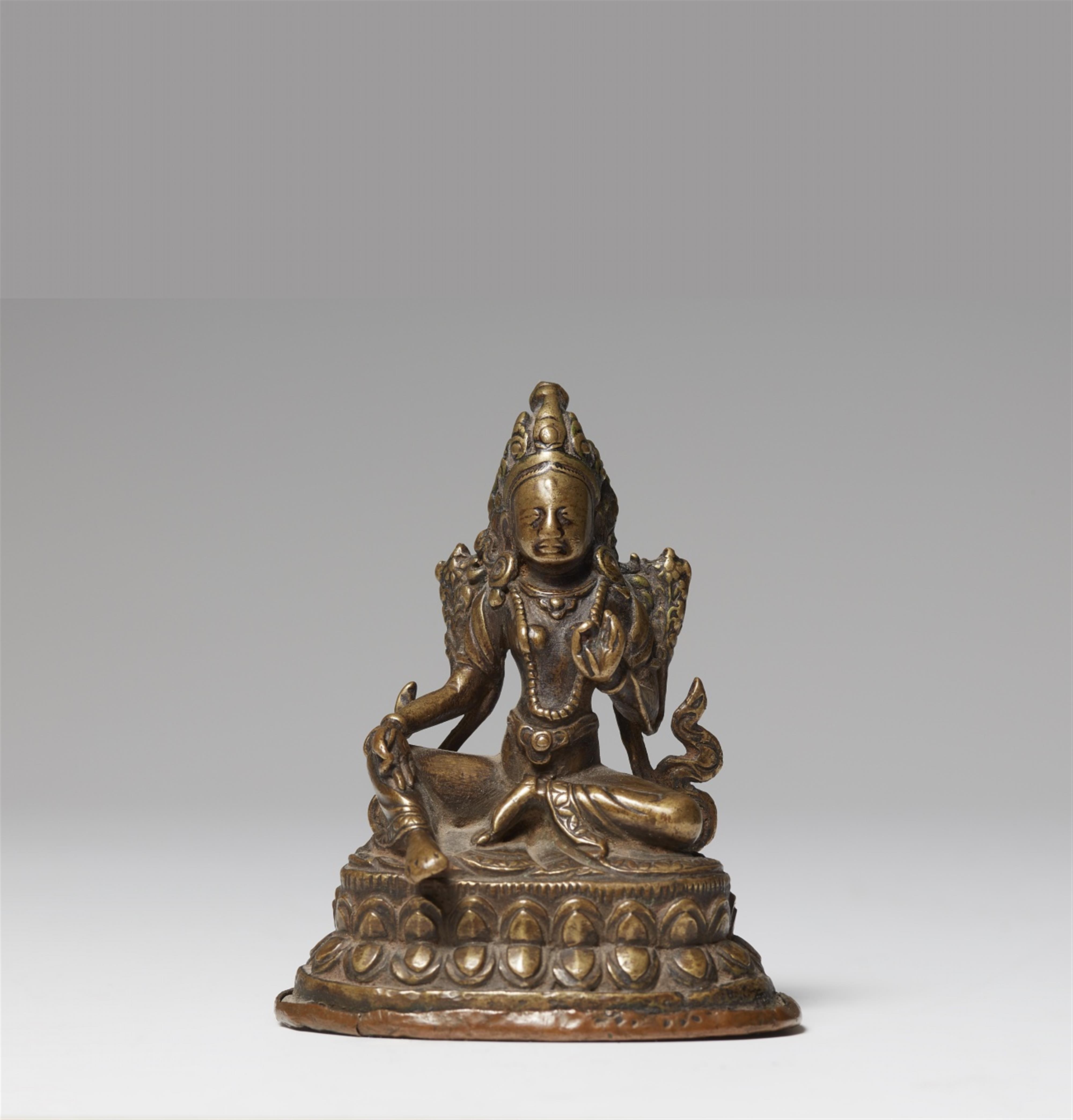 A Nepalese bronze figure of a Green Tara. 18th/19th century - image-1