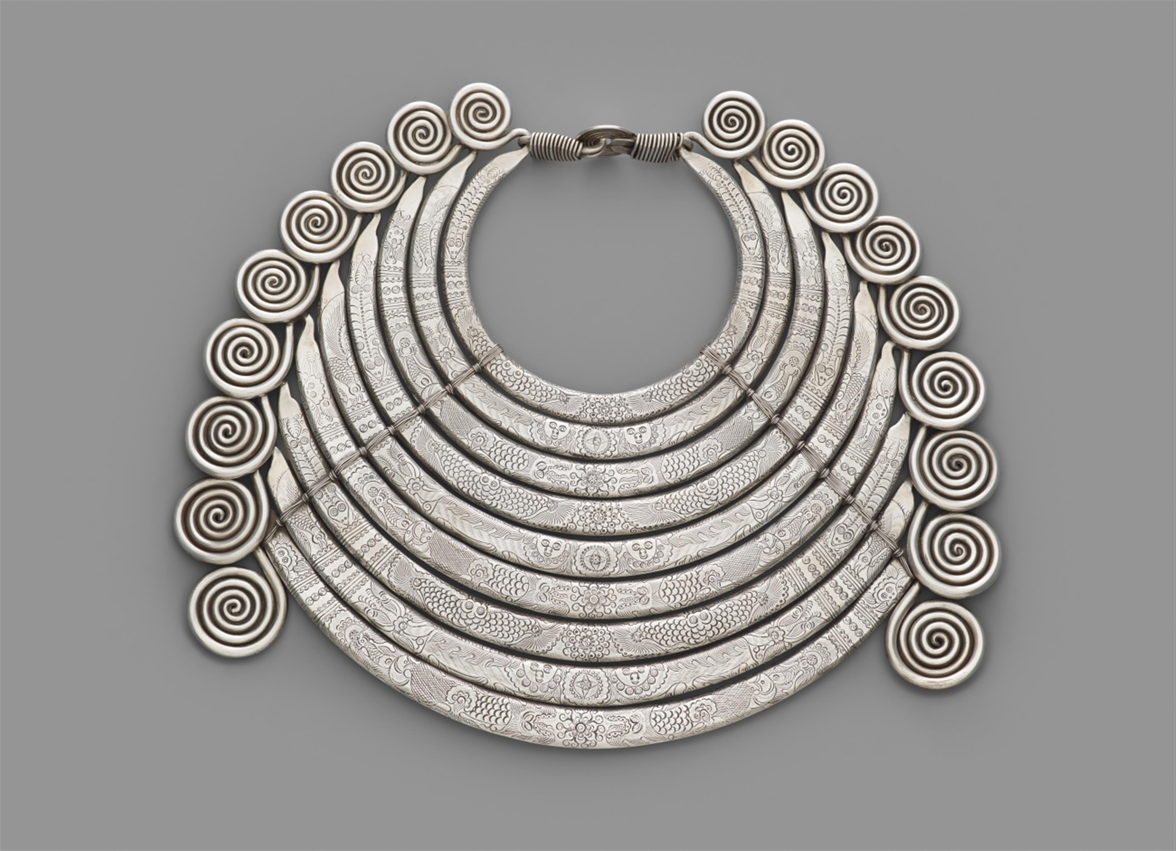 A Miao/Dong silver nine-part necklace. Border region of Guizhou/Guangxi provinces. Around 1960/70s - image-1