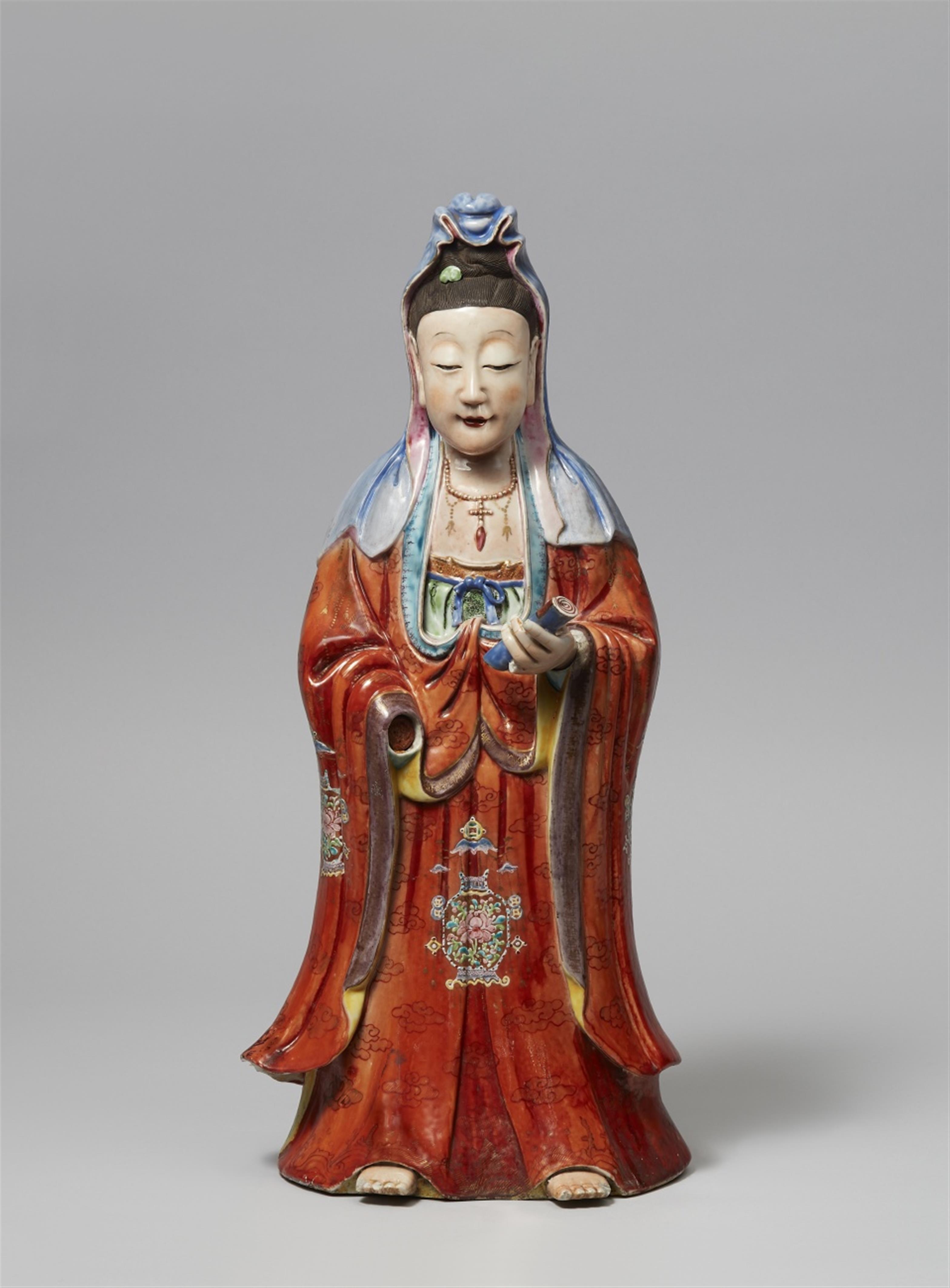 Stehende famille rose-Guanyin. Qianlong-Periode (1735-1796) - image-1