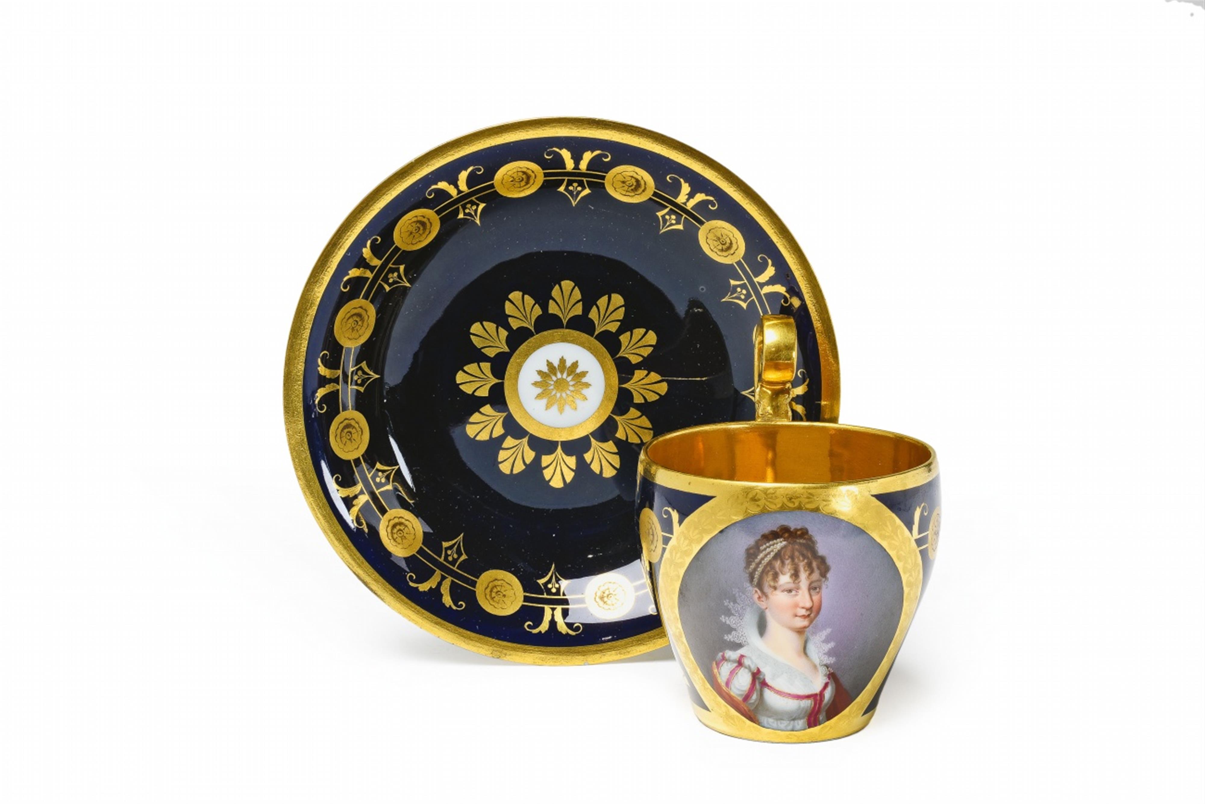 A Niedermayer porcelain cup with a portrait of Archduchess Maria Ludovika - image-1