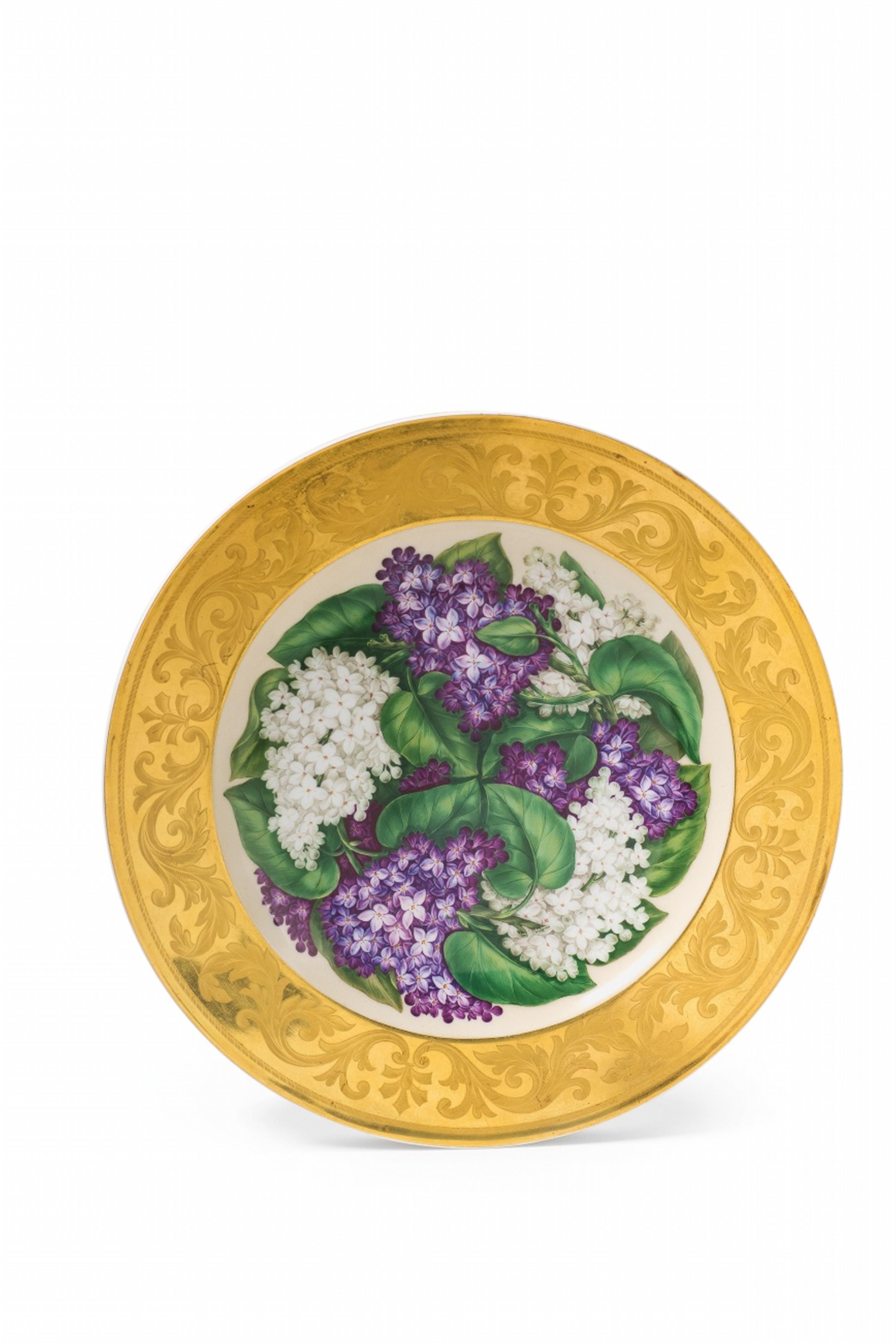 A Berlin KPM porcelain plate with lilac flowers - image-1