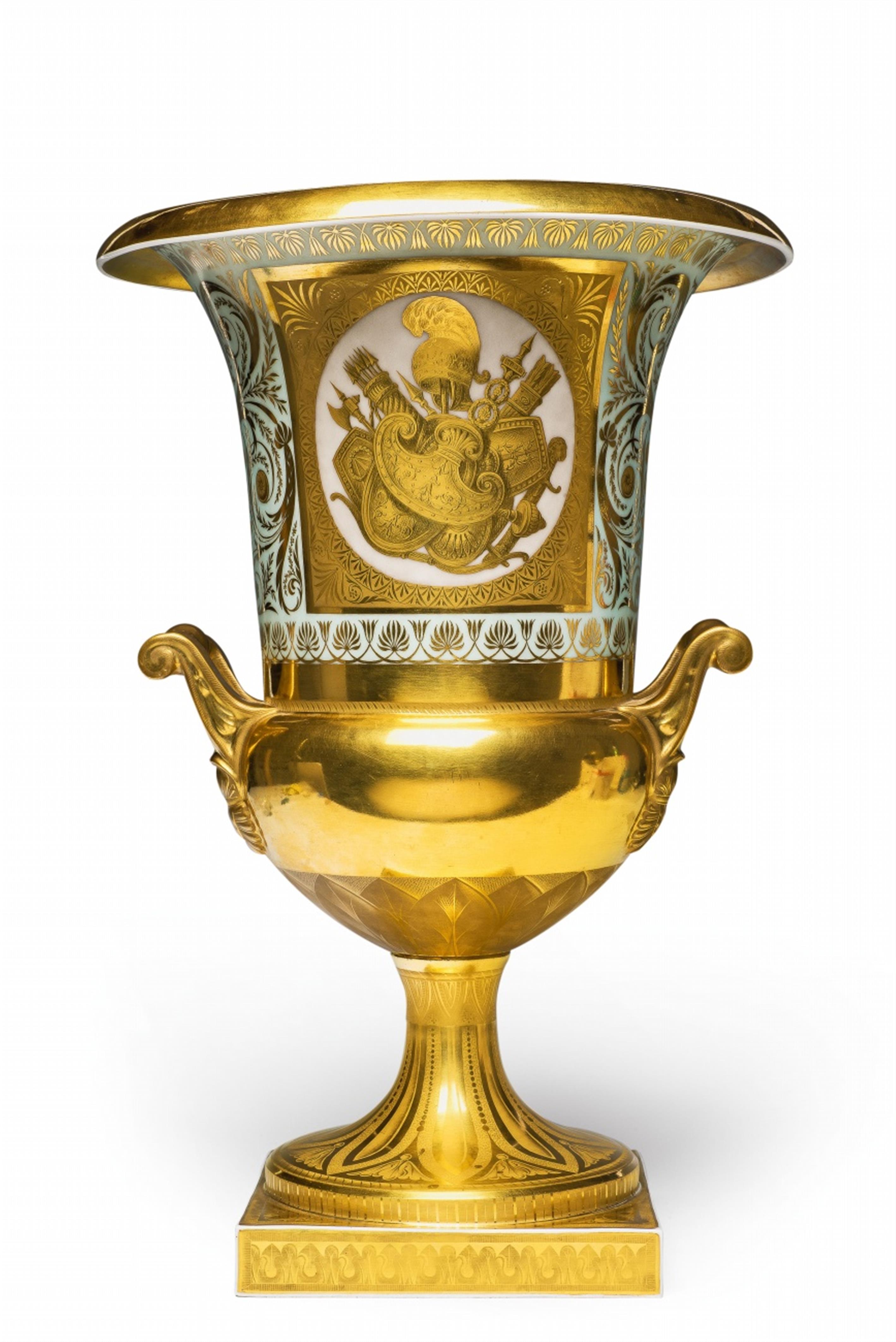 A Berlin KPM porcelain commemorative vase with a portrait of Prince Wilhem (I) - image-3