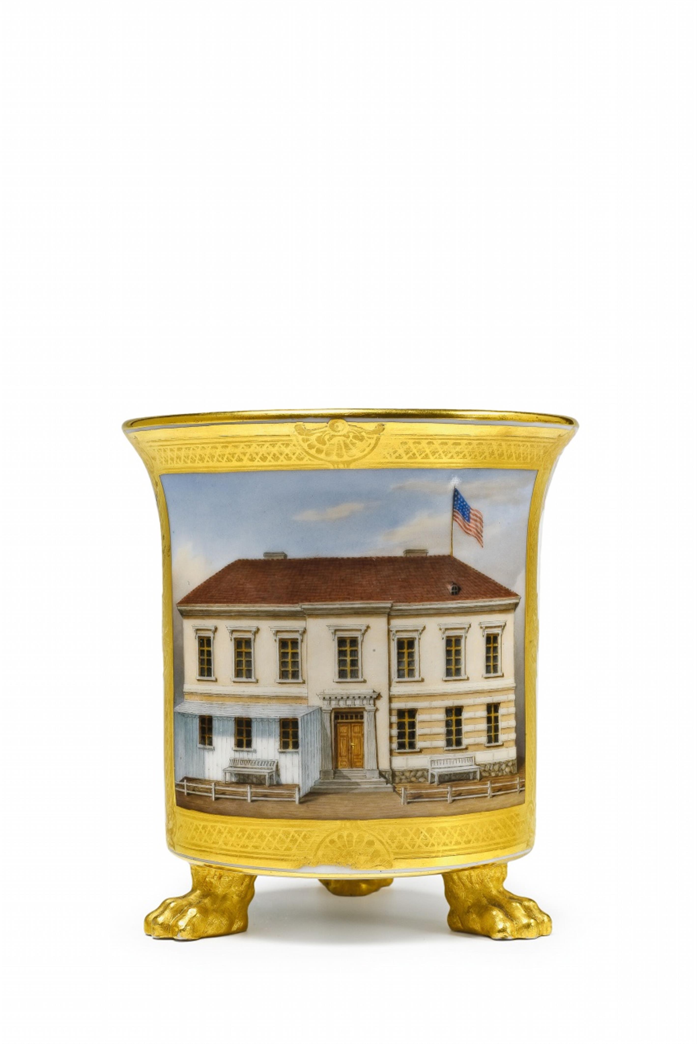 A Berlin KPM cup with a view of an American house - image-1