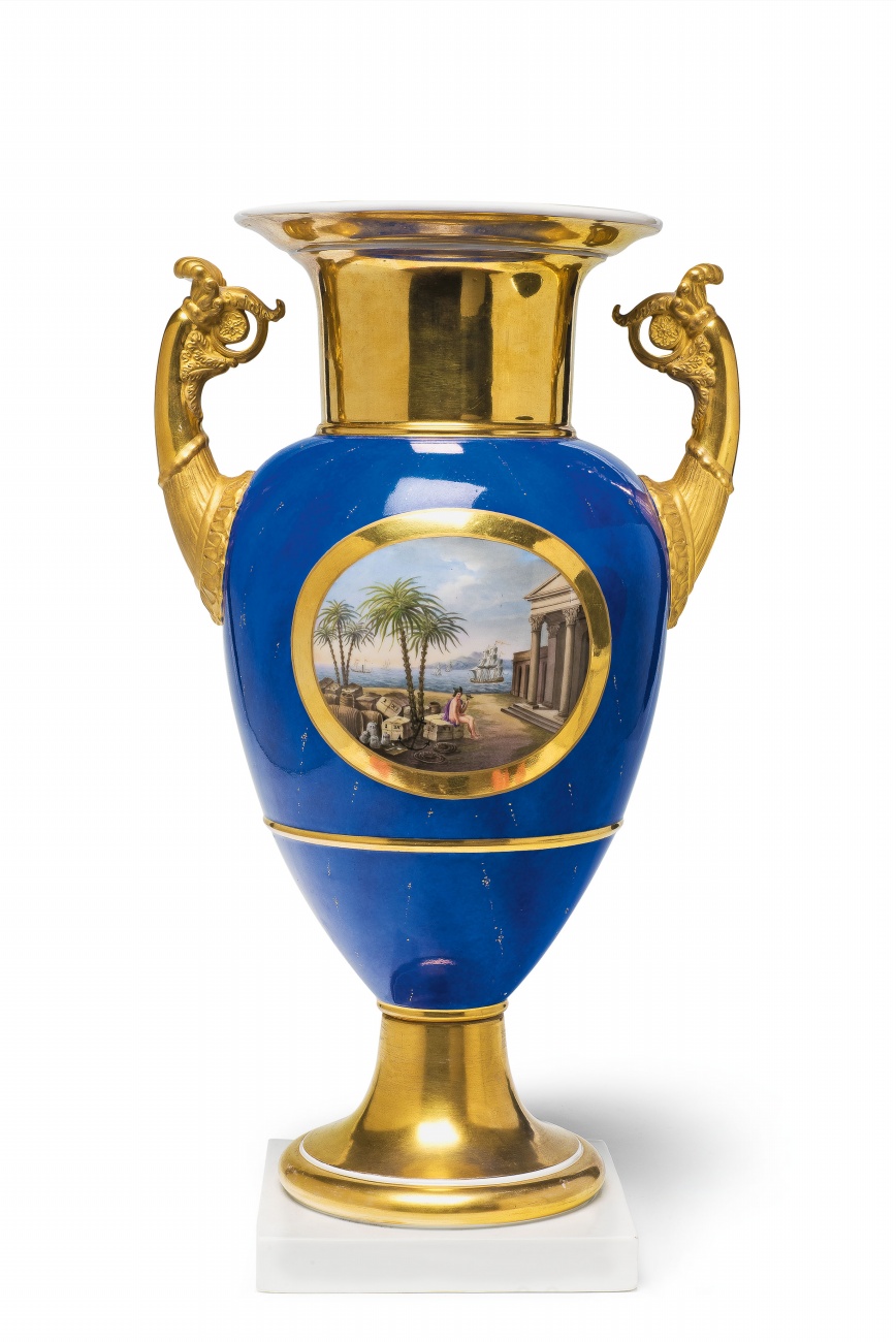 A Berlin KPM porcelain vase with a view of Capitol Hill in Washington - image-4