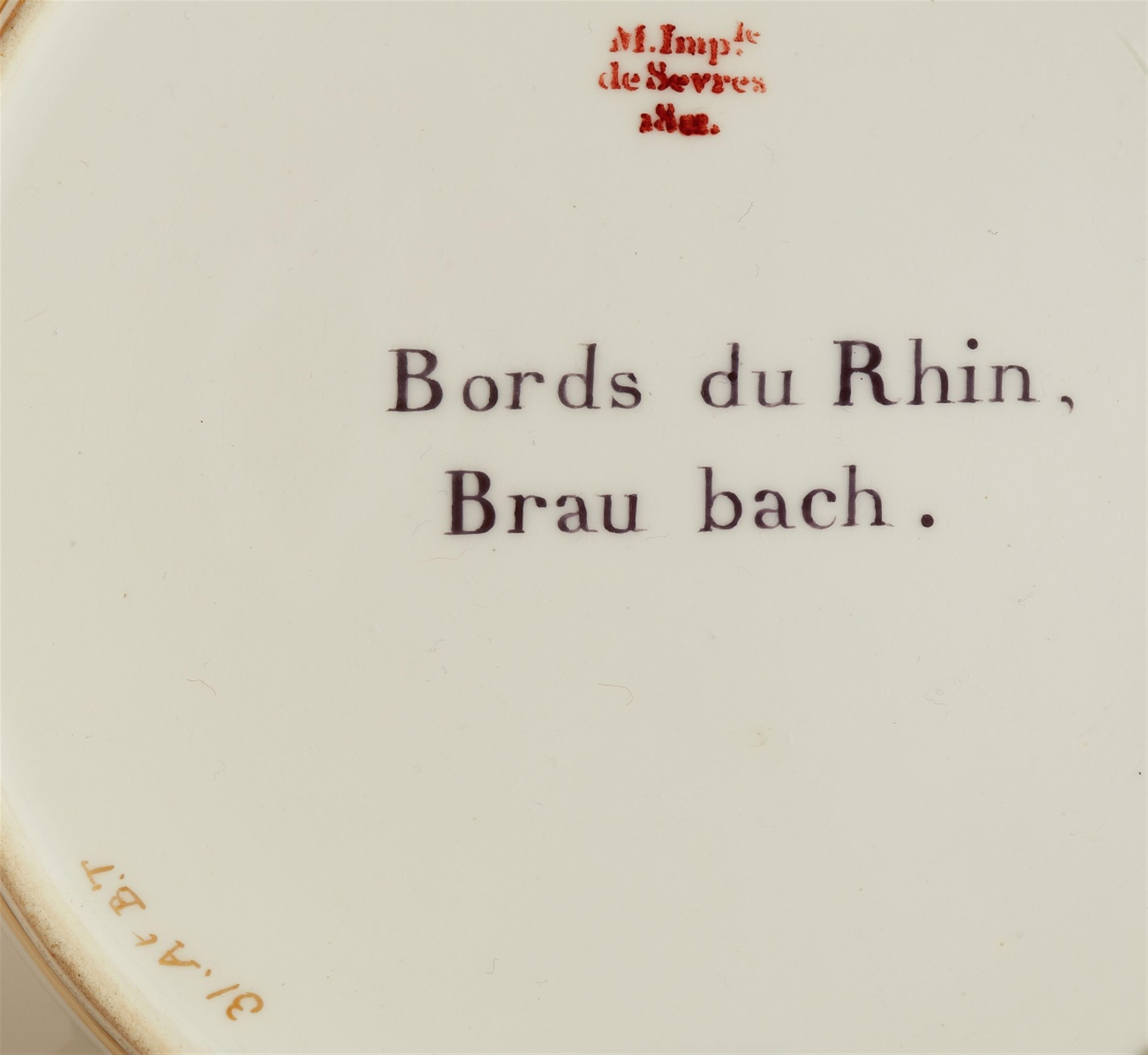 A Sèvres porcelain plate from the Marly d´or service - image-2