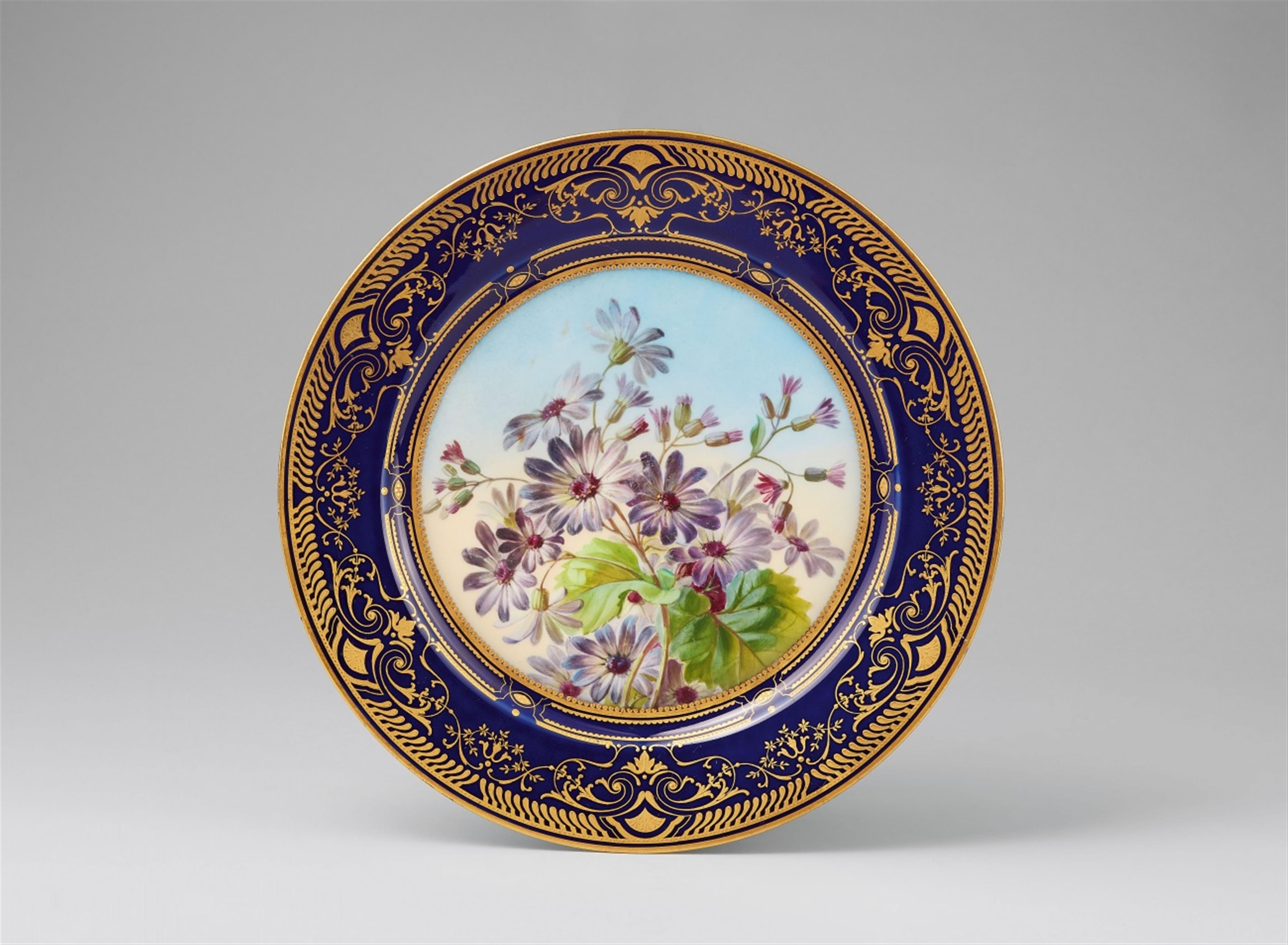 A Sèvres porcelain plate with naturalistic flowers - image-1