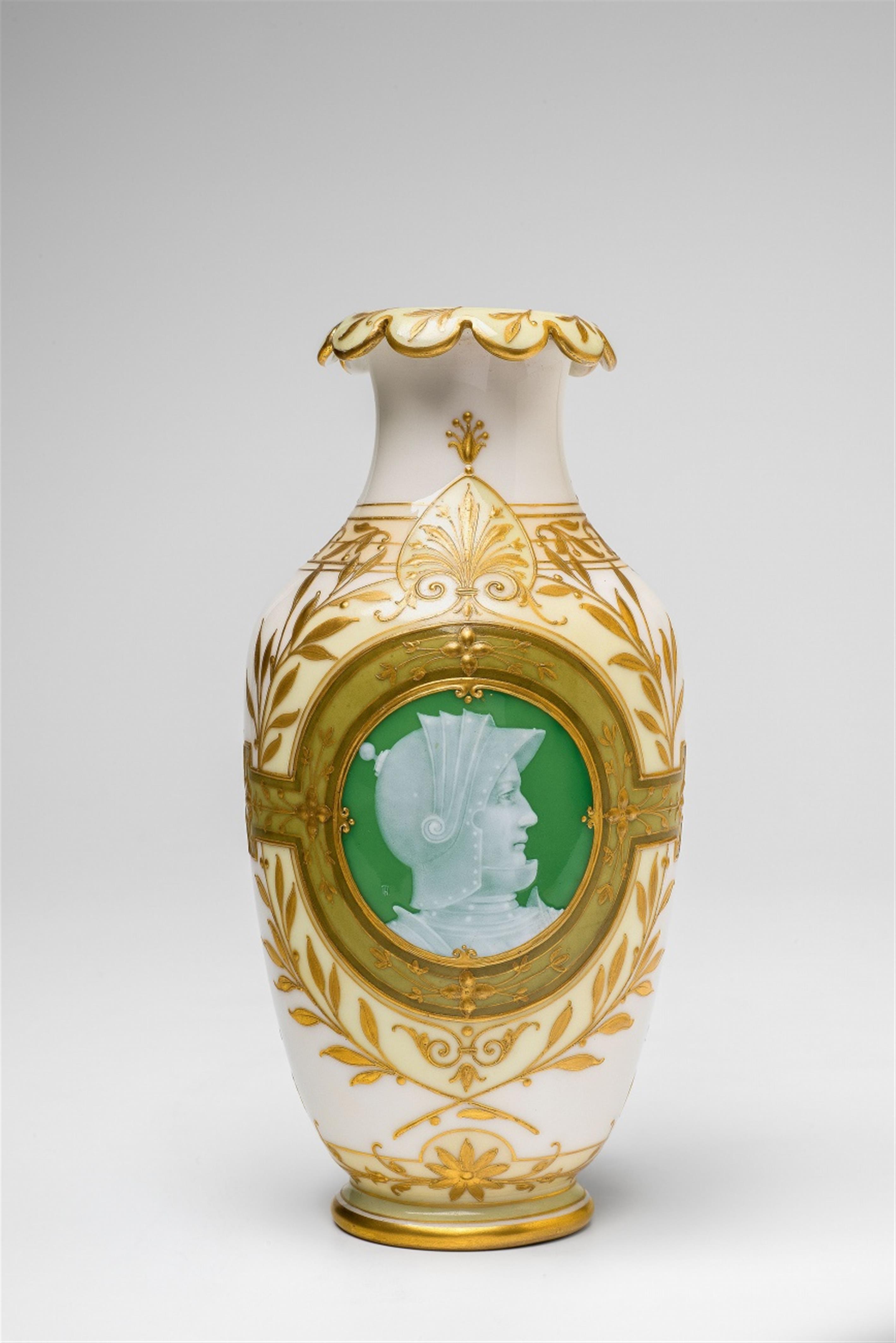 A rare Berlin KPM porcelain vase with a portrait of Joan of Arc - image-1