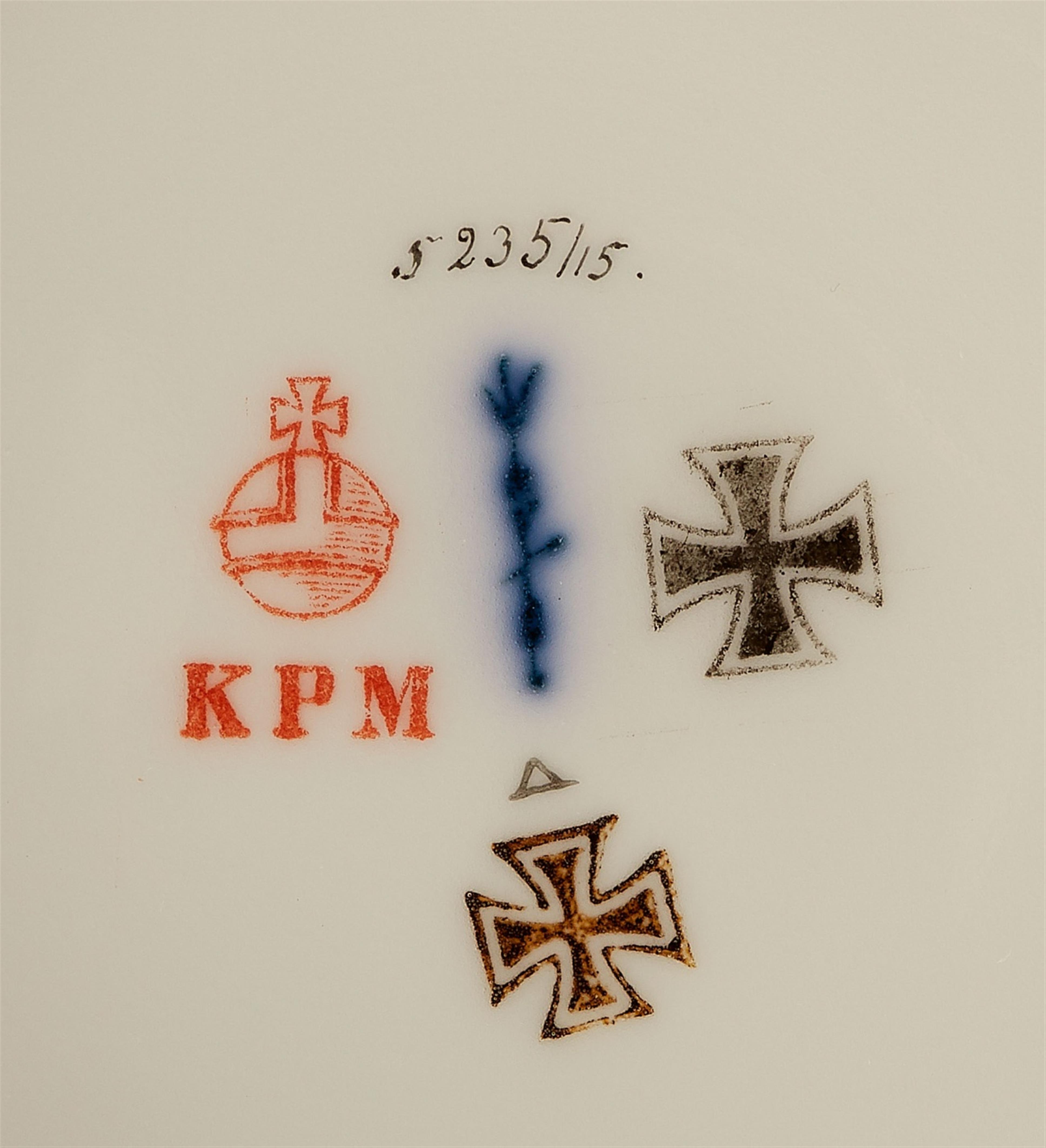 Three Berlin KPM porcelain memorial cups with the Iron Cross - image-2
