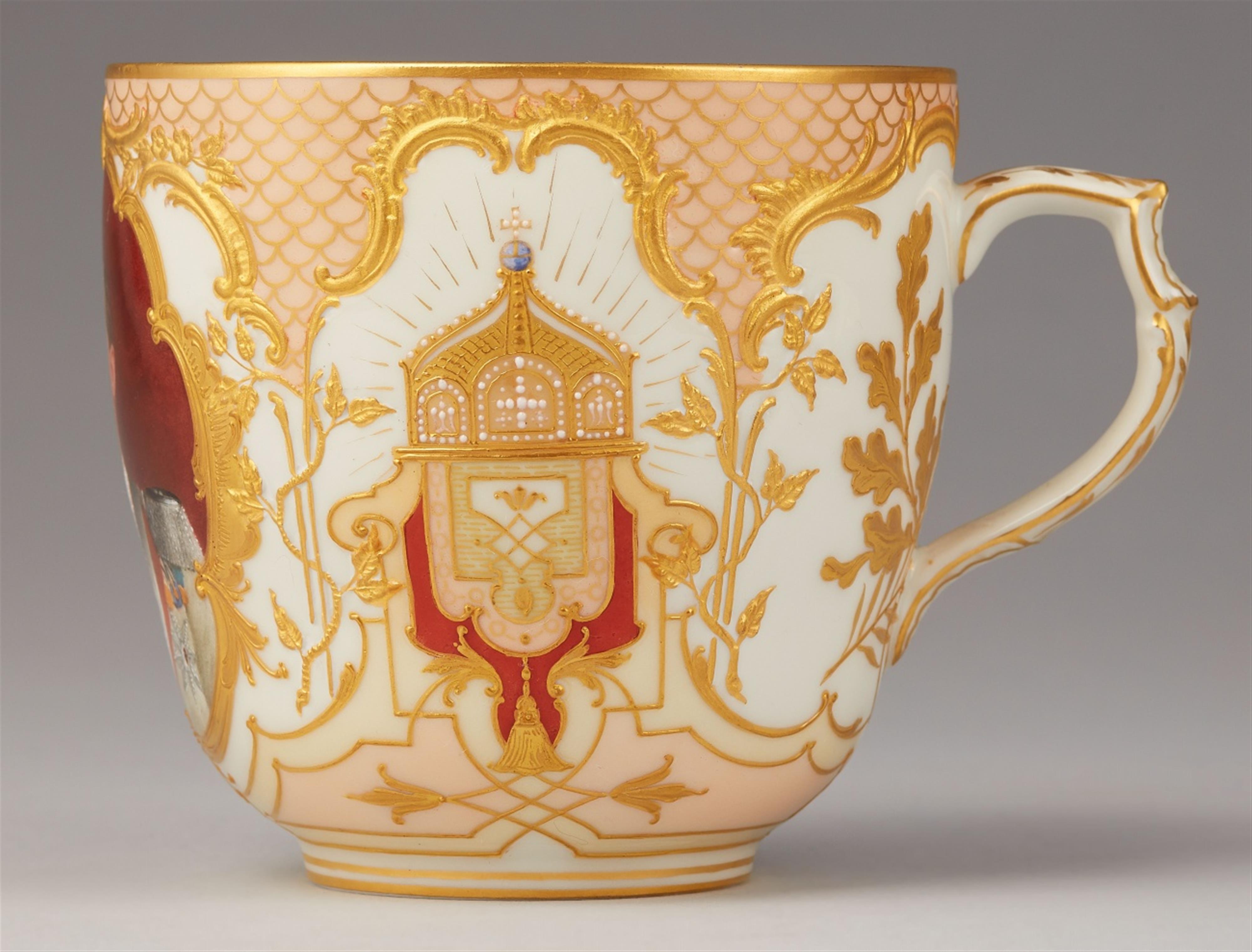 A Berlin KPM porcelain jubilee cup with a portrait of Wilhelm II - image-2