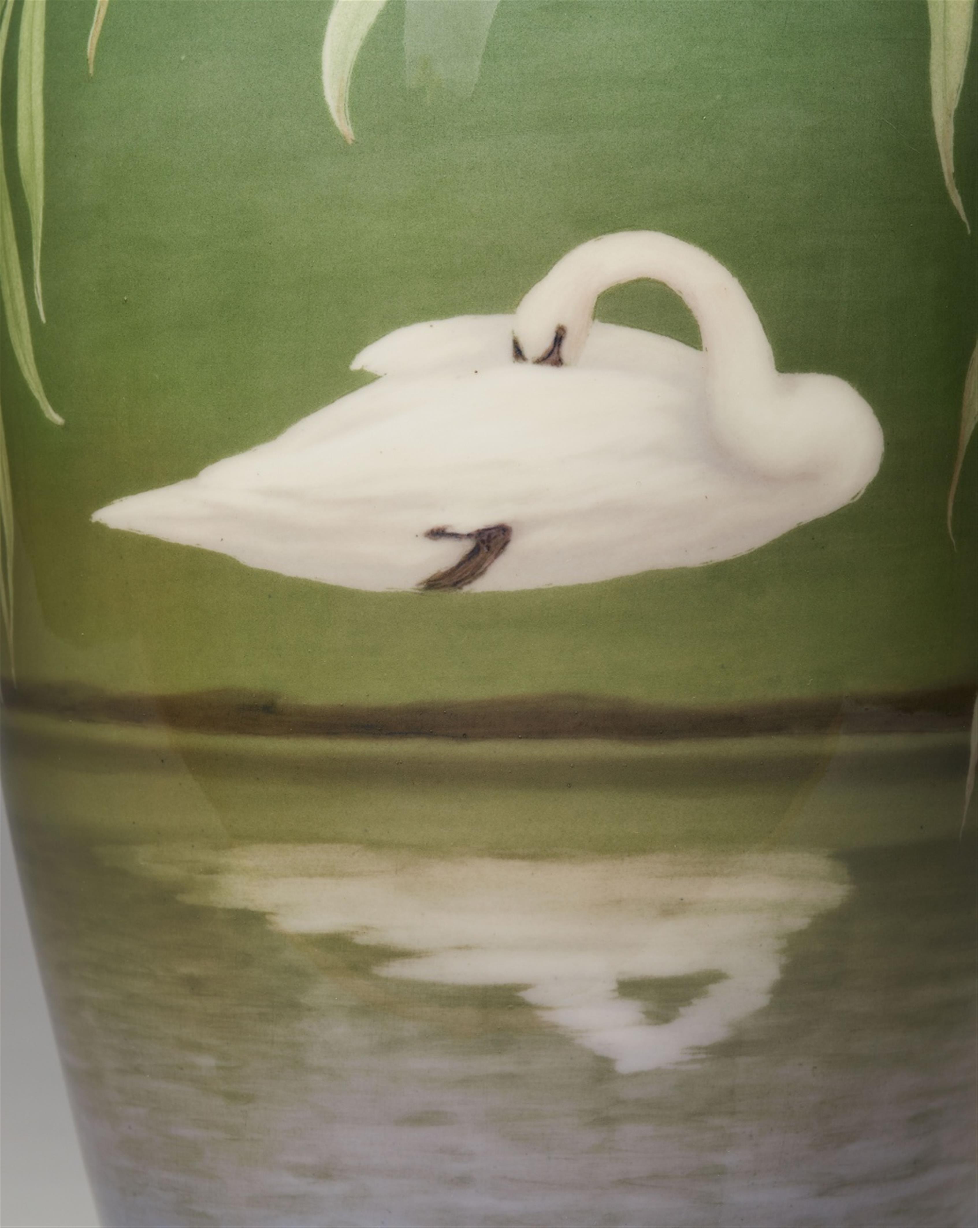 A large Royal Copenhagen porcelain vase with swans - image-3