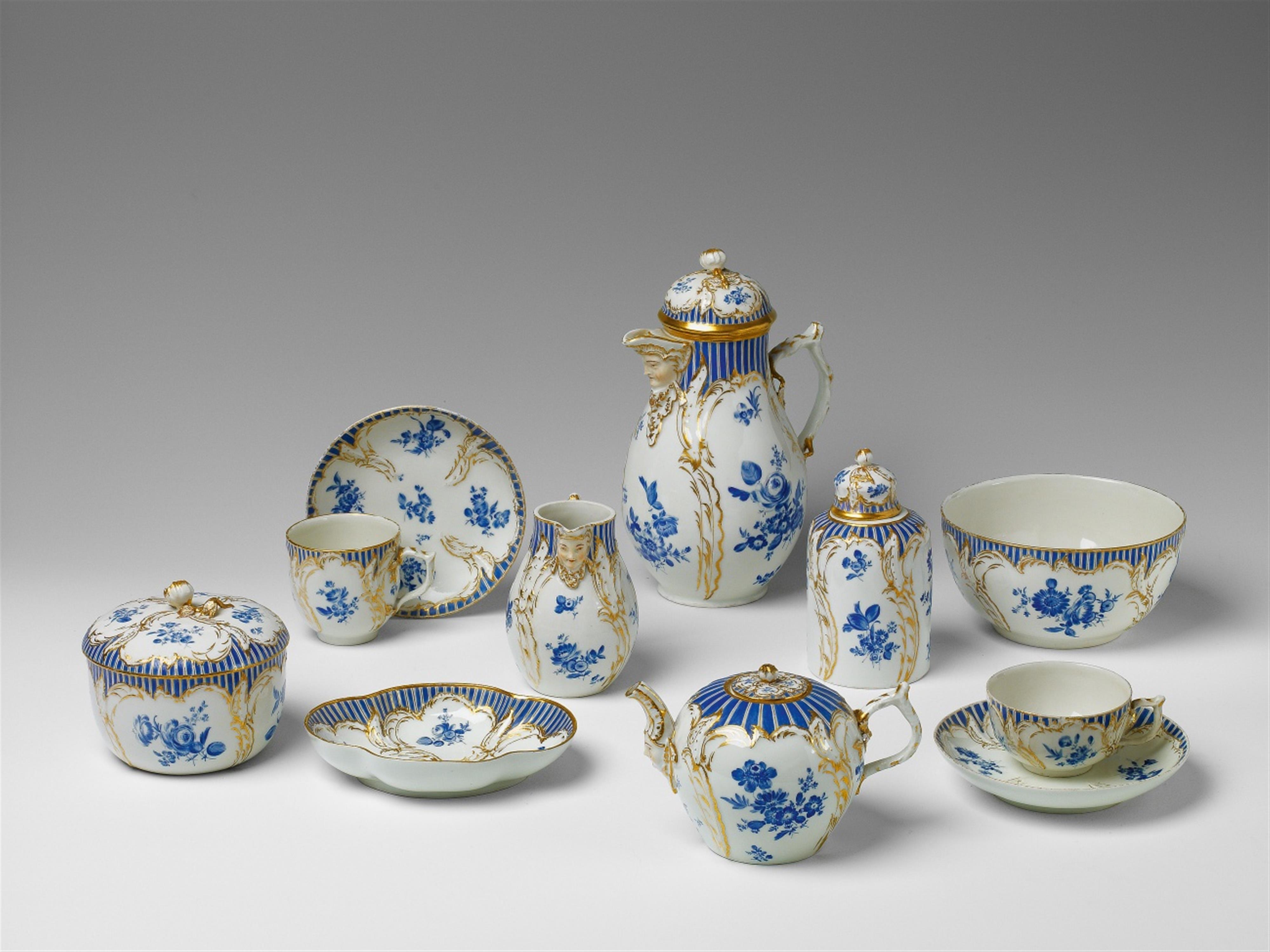 Kaffeeservice mit blauen Blumen für den preußischen Hof - image-2