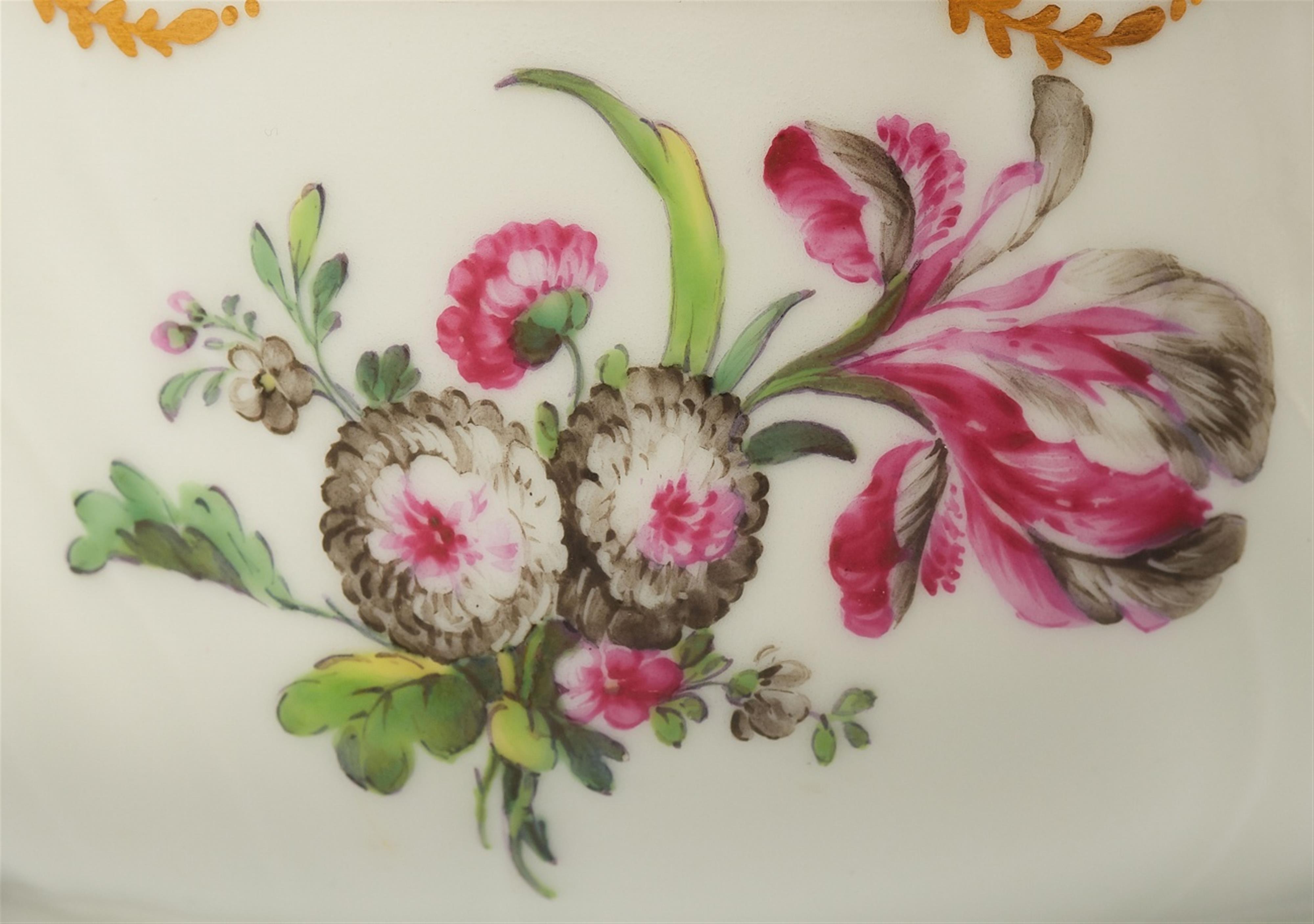 A Berlin KPM porcelain sugar box with tri-coloured flowers - image-2