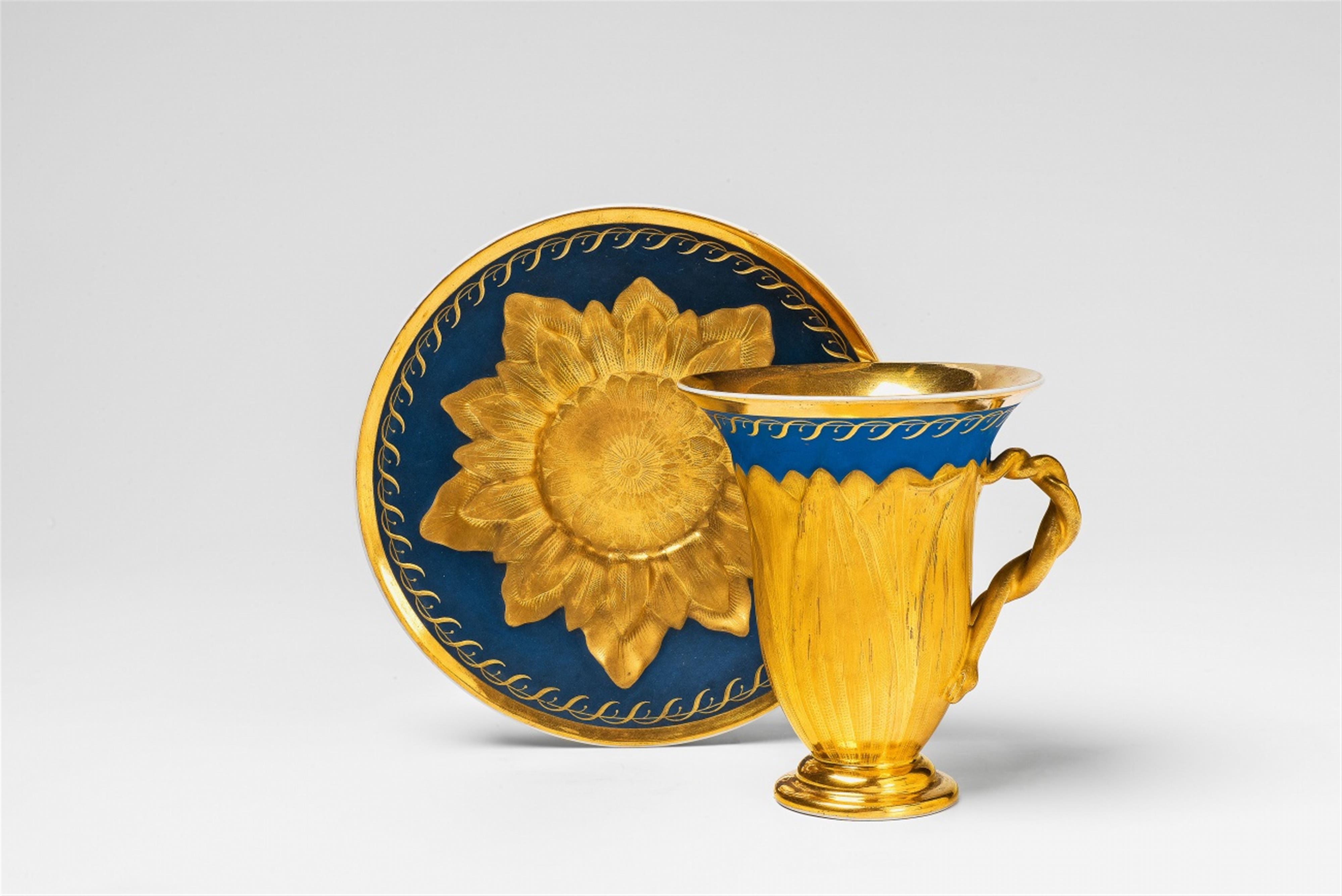 A Berlin KPM porcelain cup formed as a lotus flower - image-1