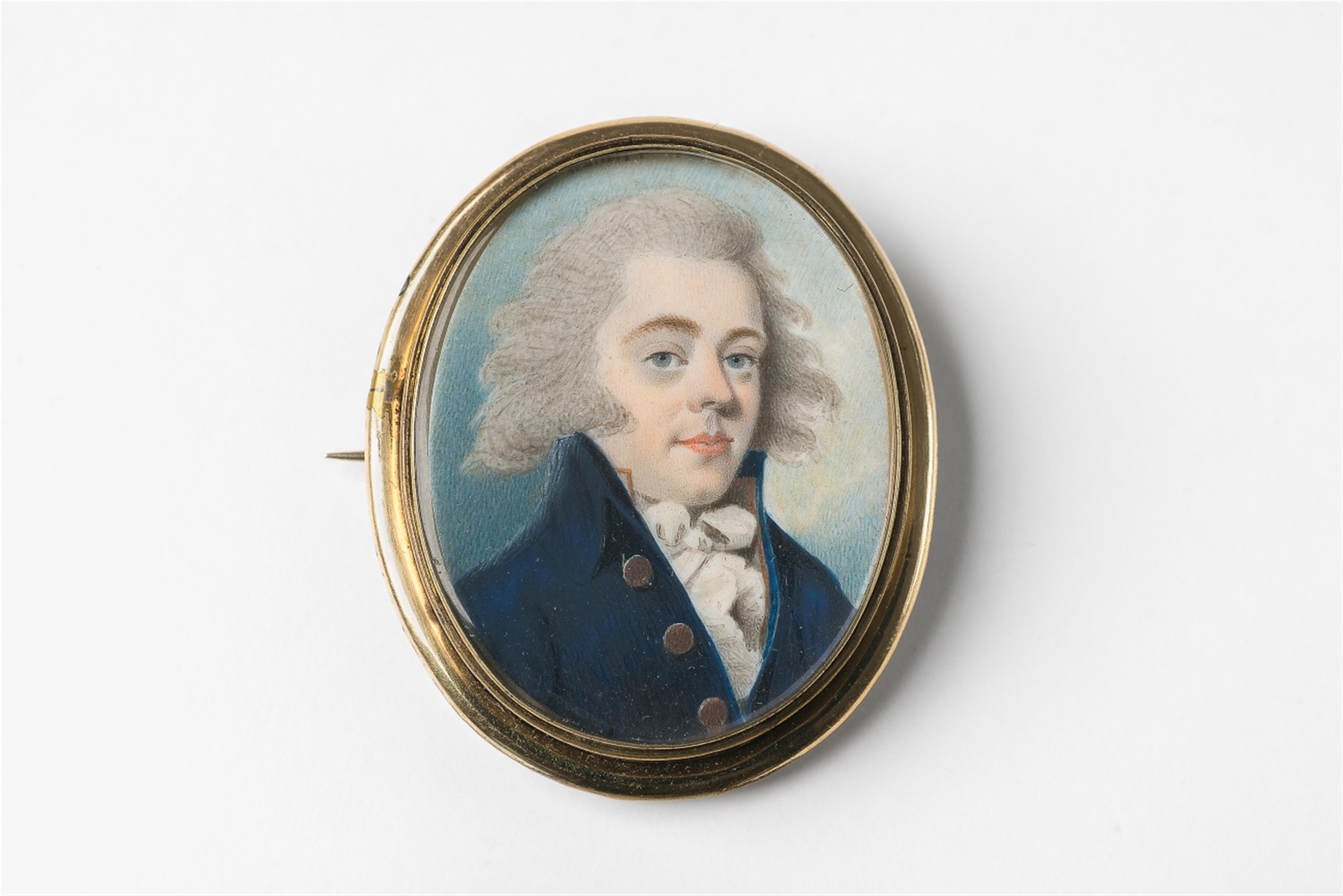 A brooch with a portrait miniature of a gentleman - image-1