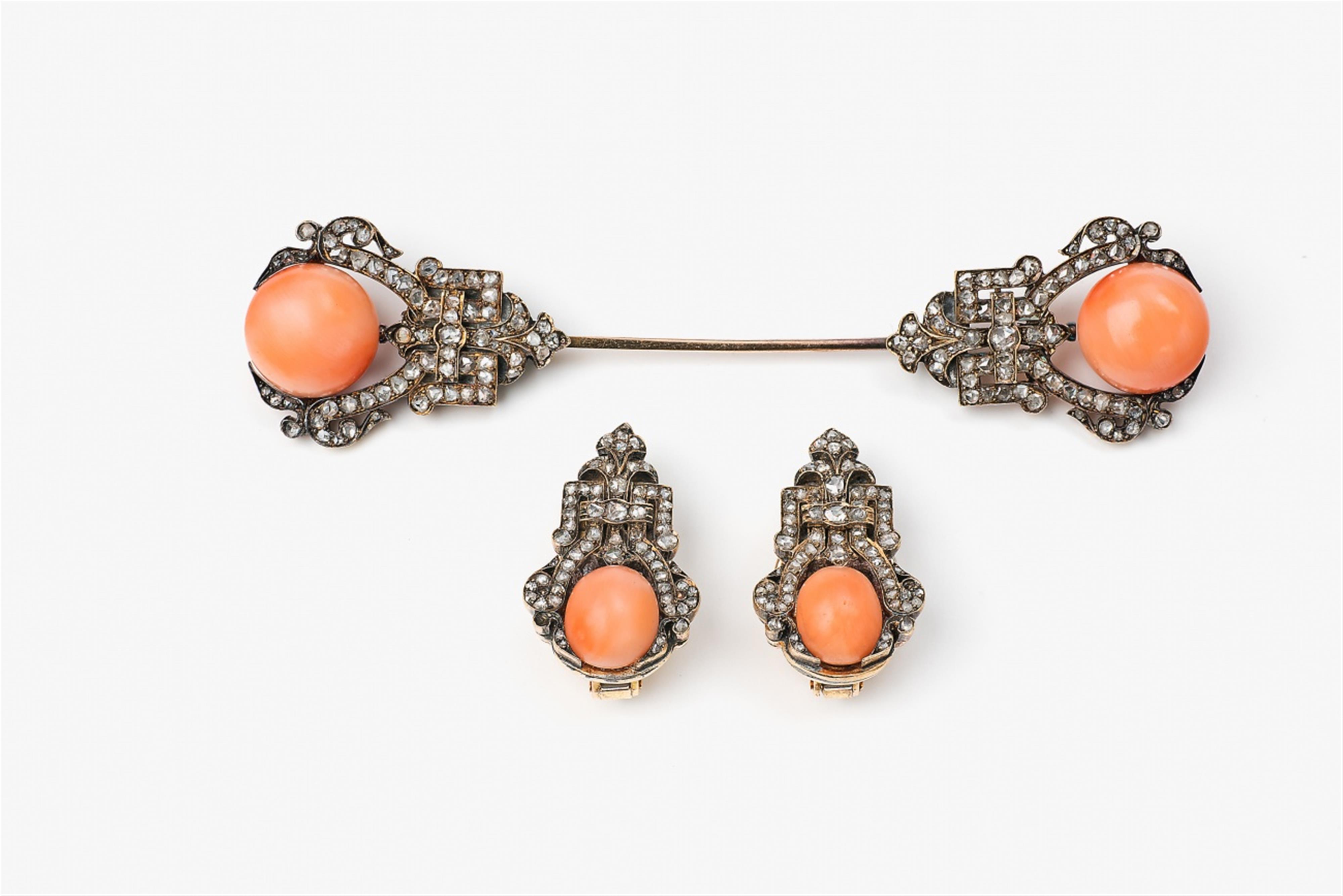 A coral pin and a pair of matching earrings - image-1