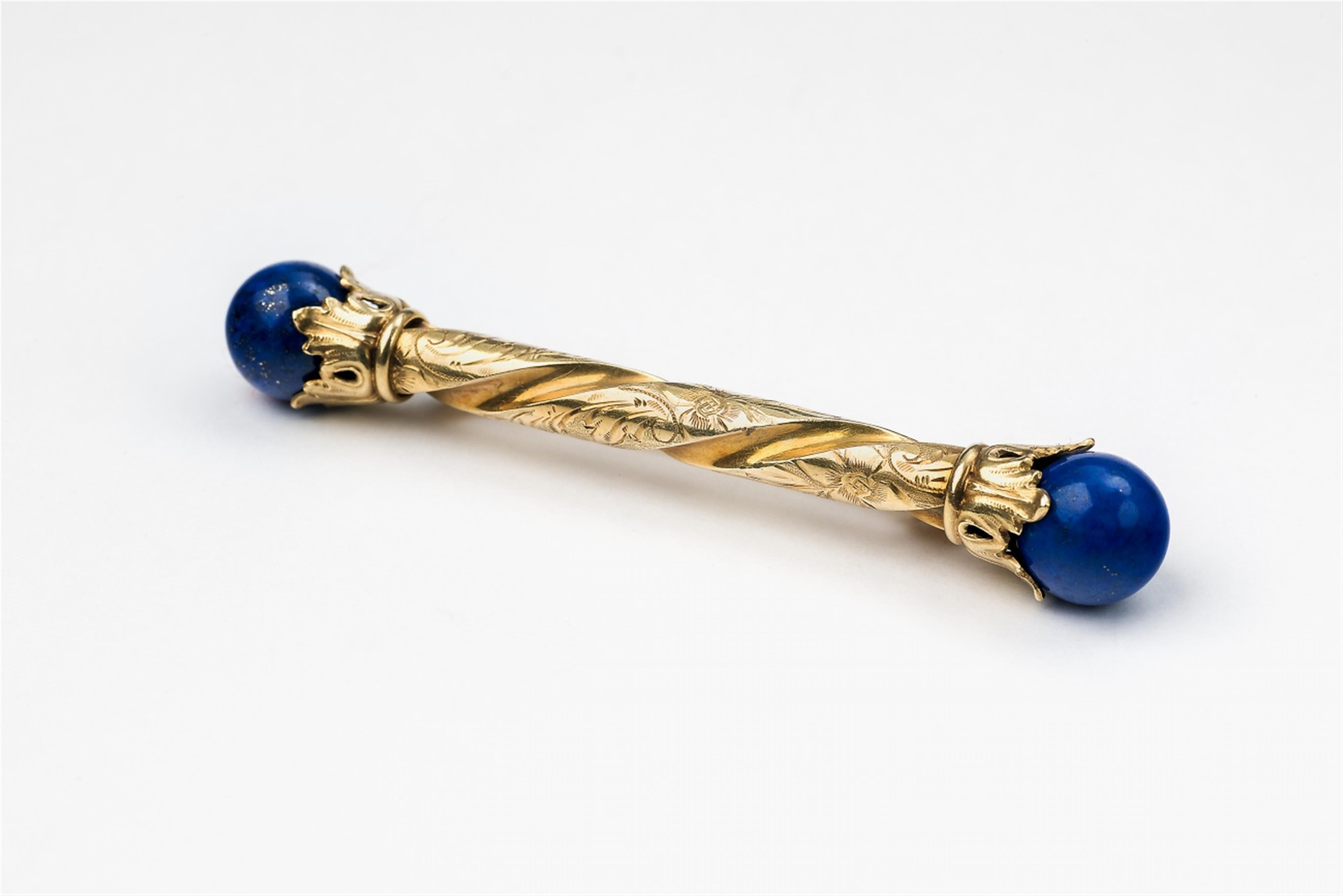 A 14k gold and lapis lazuli bar brooch - image-1