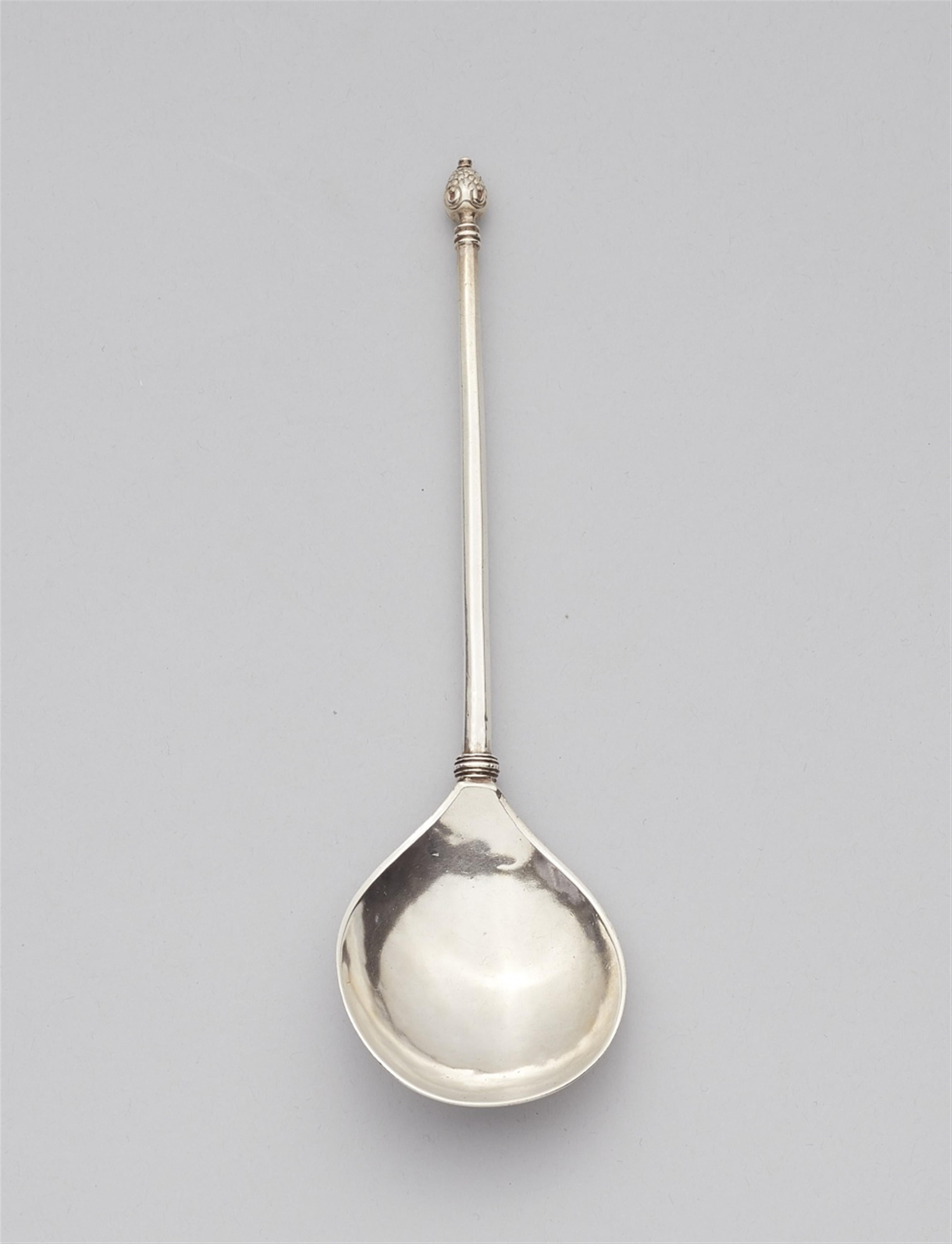 A silver spoon - image-1