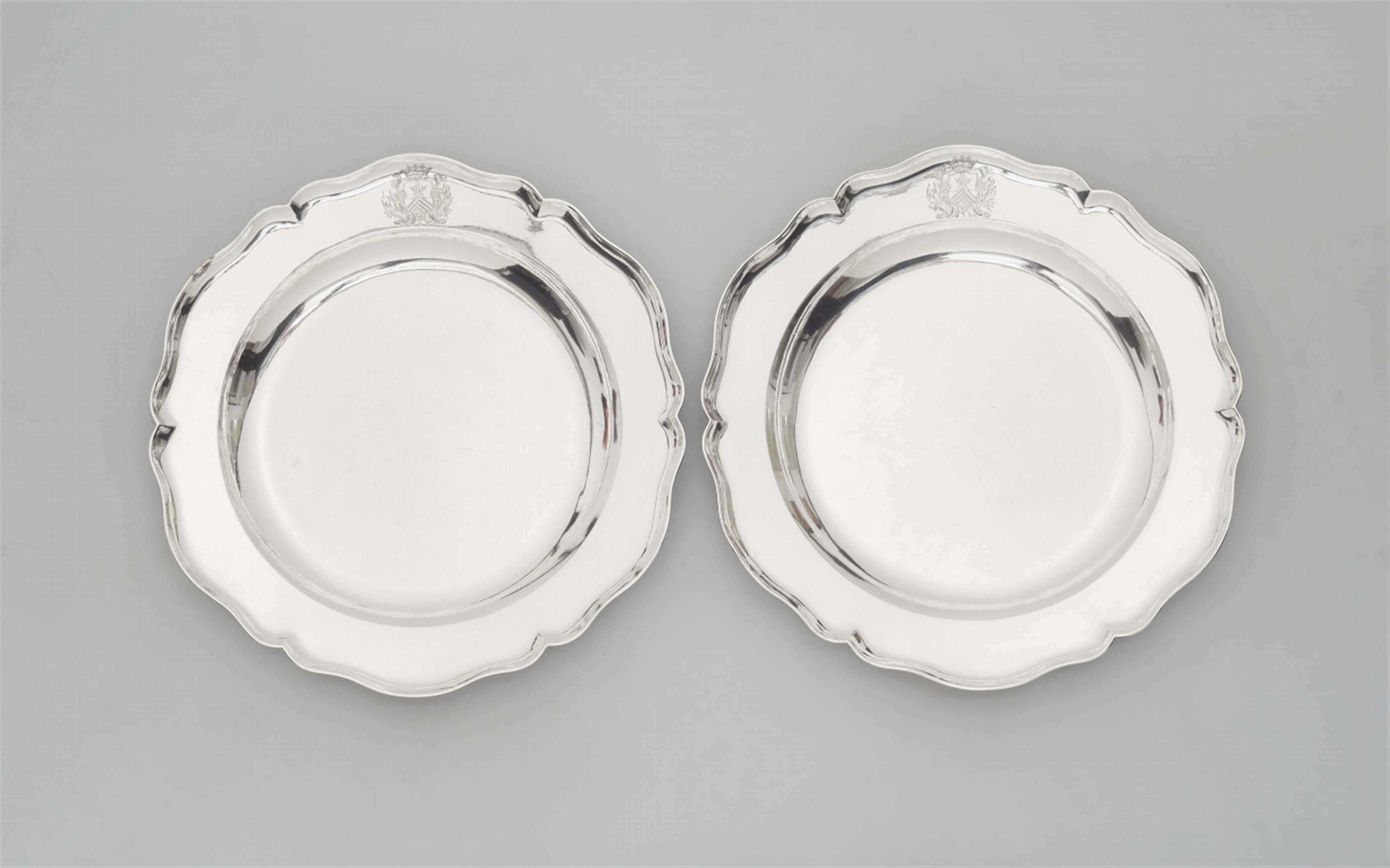 A pair of large Augsburg silver serving platters - image-1