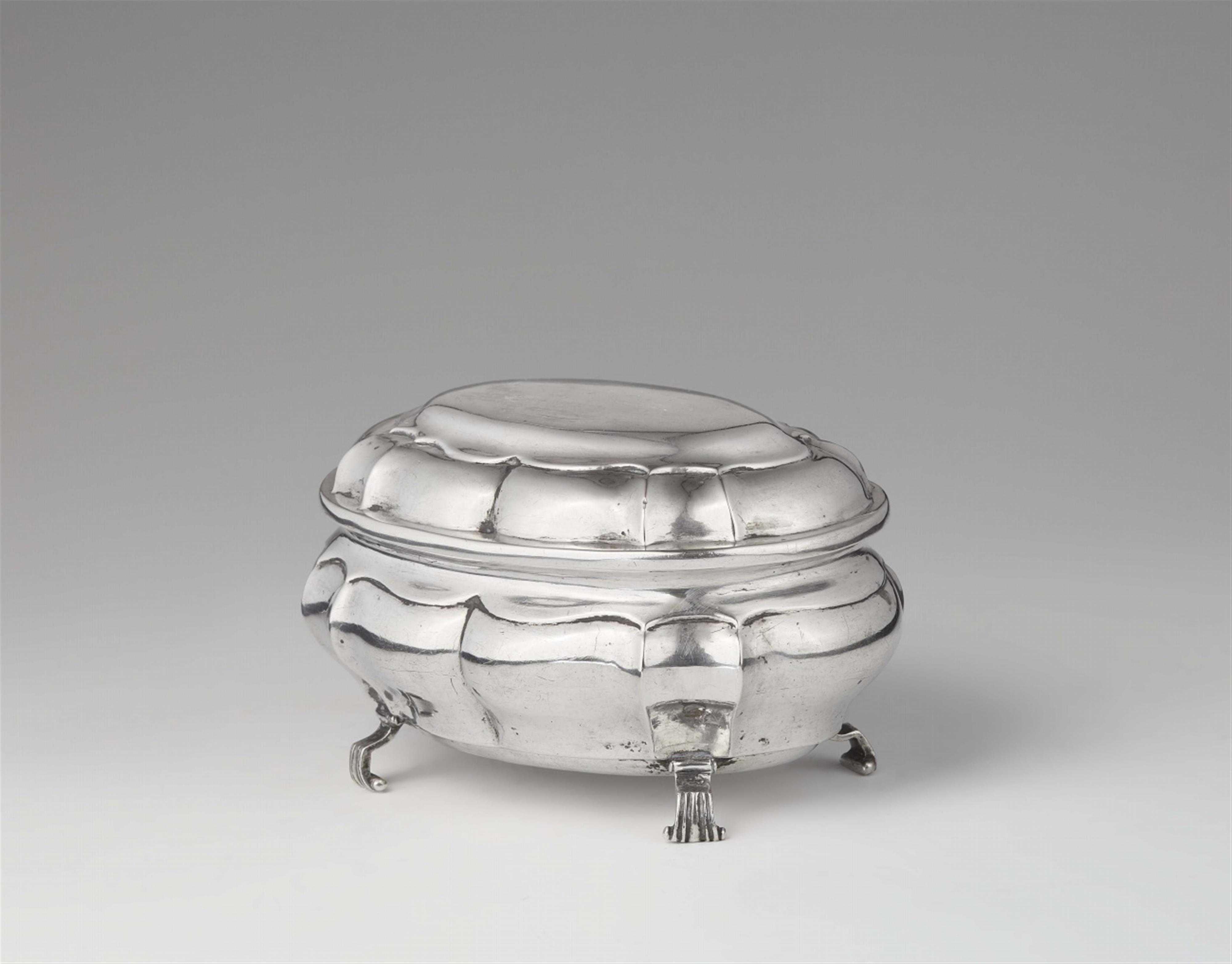 A rare Buxtehude silver sugar box - image-1