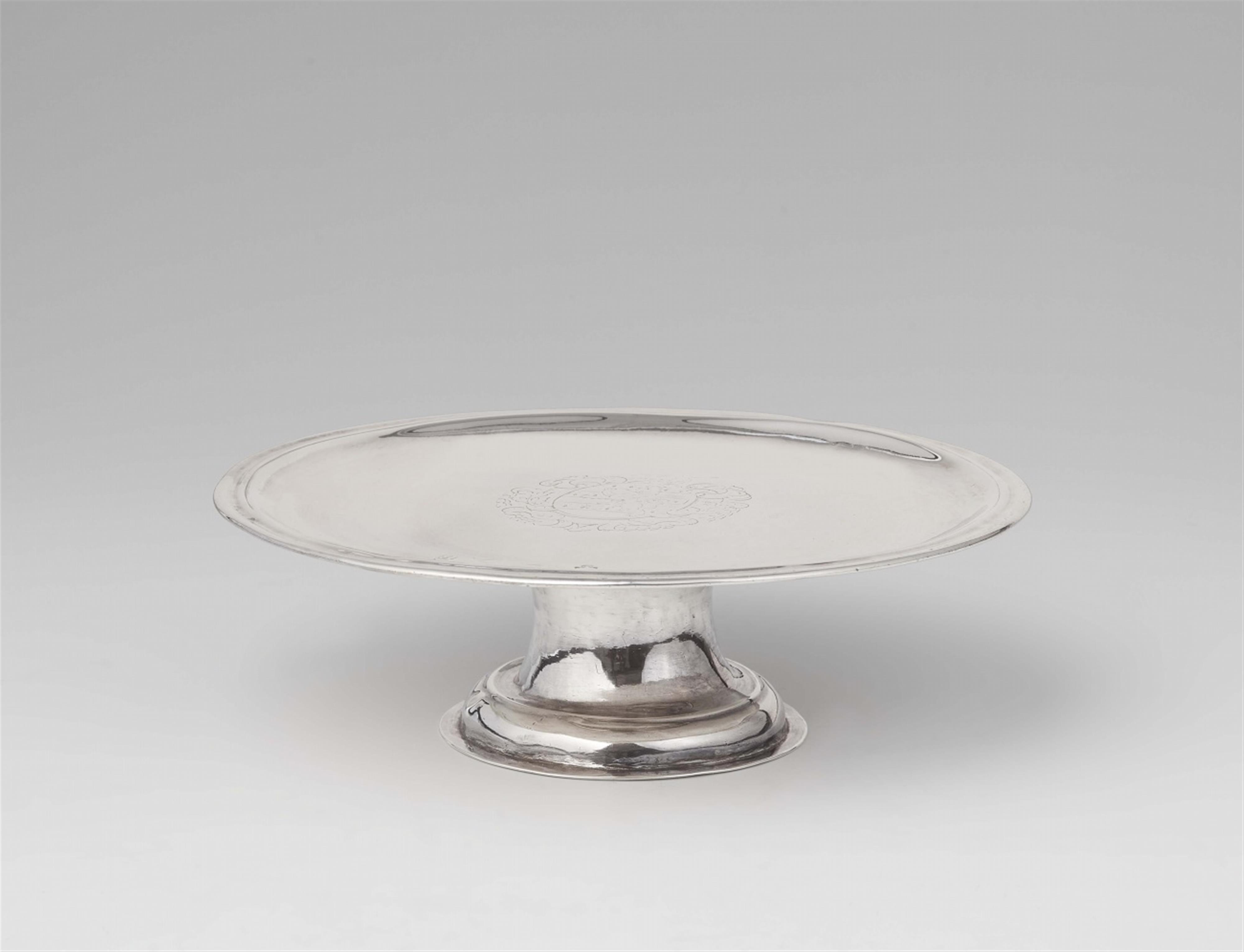 A small George I silver stembowl - image-1