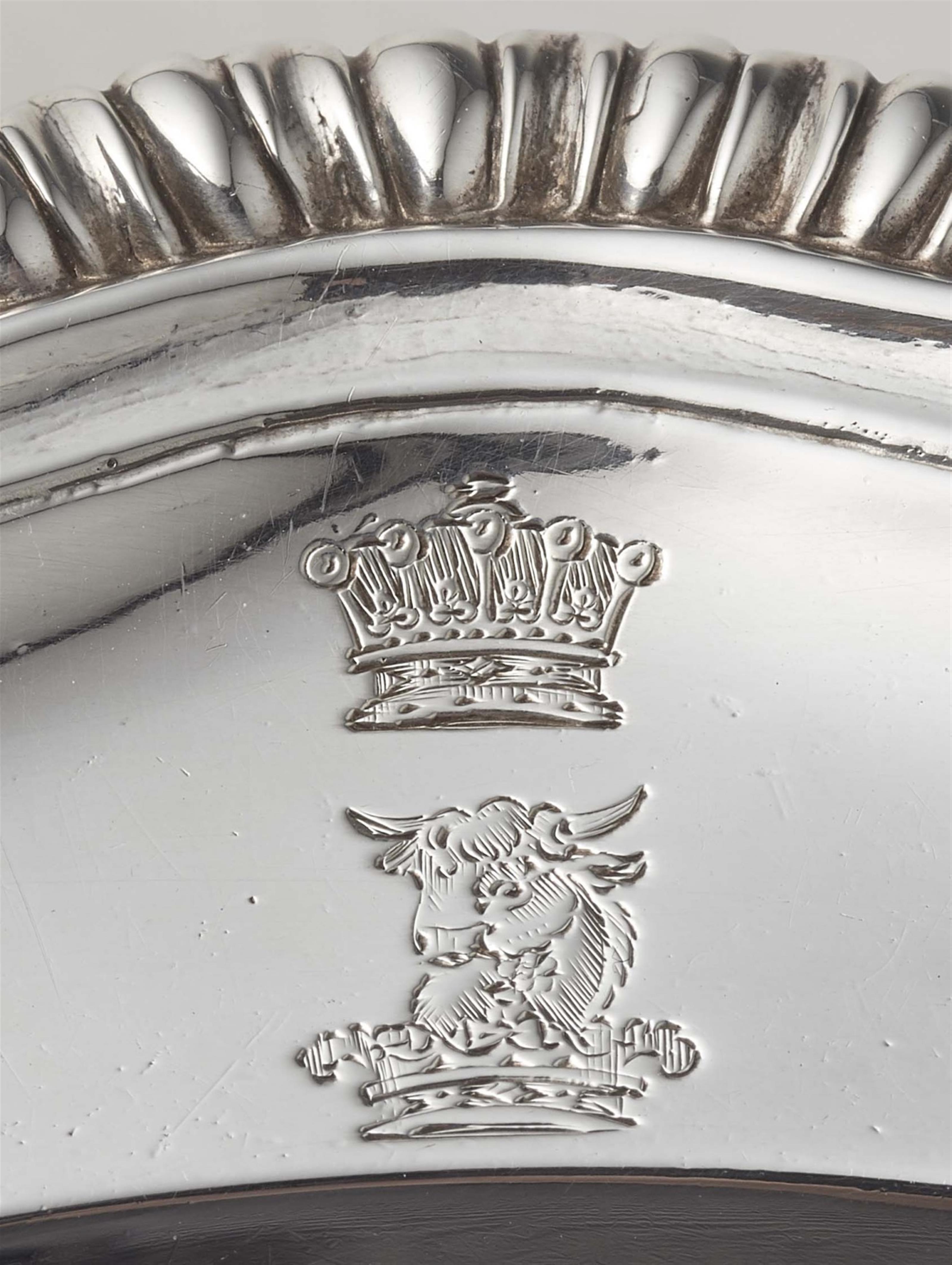 A pair of George III silver plates - image-2