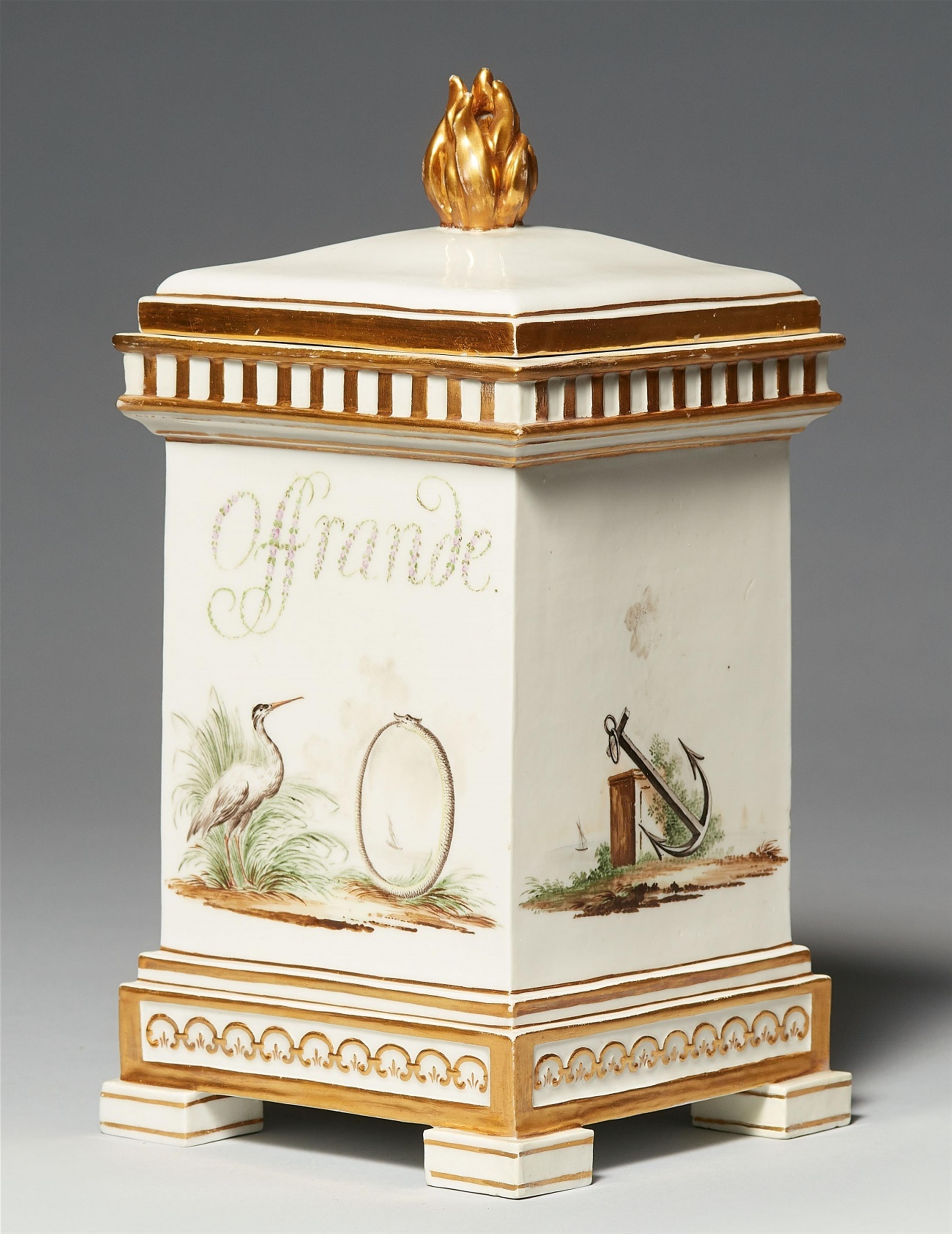A Thüringian porcelain potpourri vase - image-1